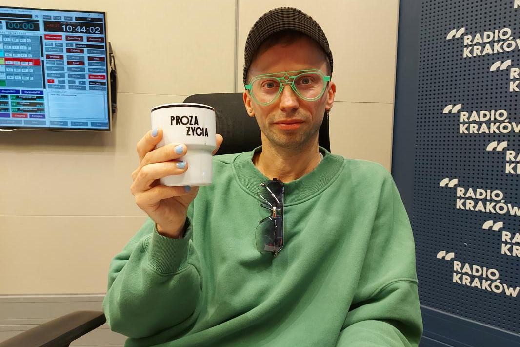 Stworzył scenografie i kostiumy do ponad 30 spektakli! "Nie chciałem plastikowej zbroi. Chciałem emanacji siły kobiet"