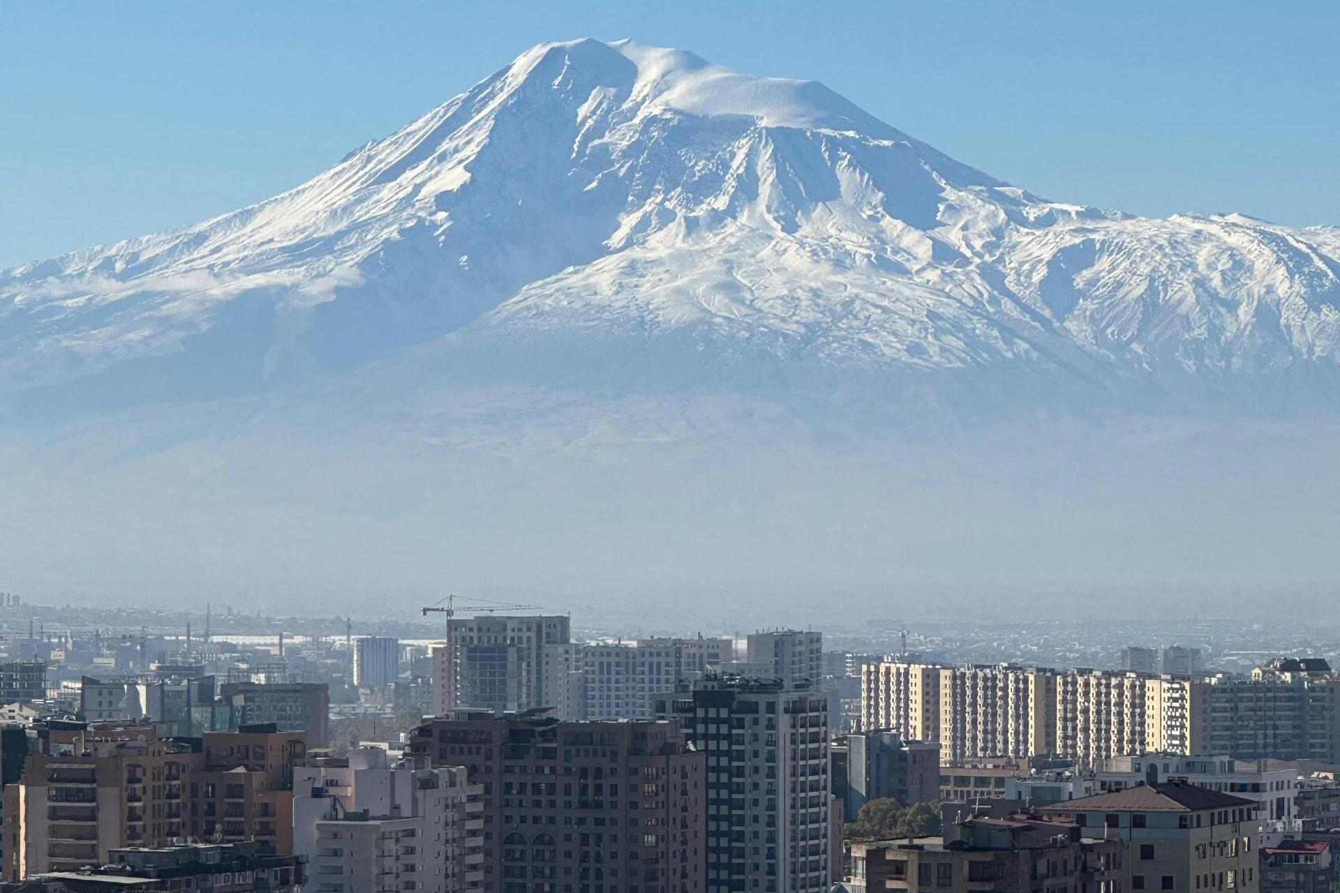 Wędrówka po obrzeżach świata opisana przez Ziemowita Szczerka