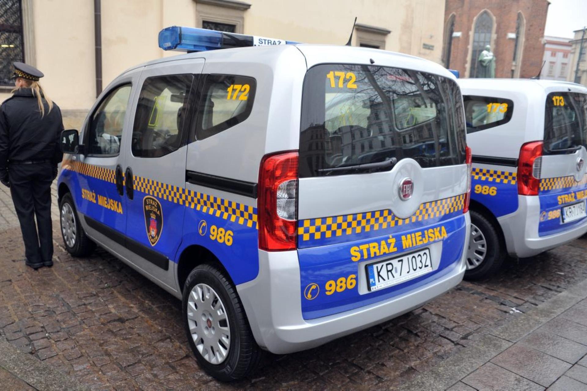 Krakowska straż miejska działa niezgodnie z prawem? Chodzi o nieprawidłowe parkowanie