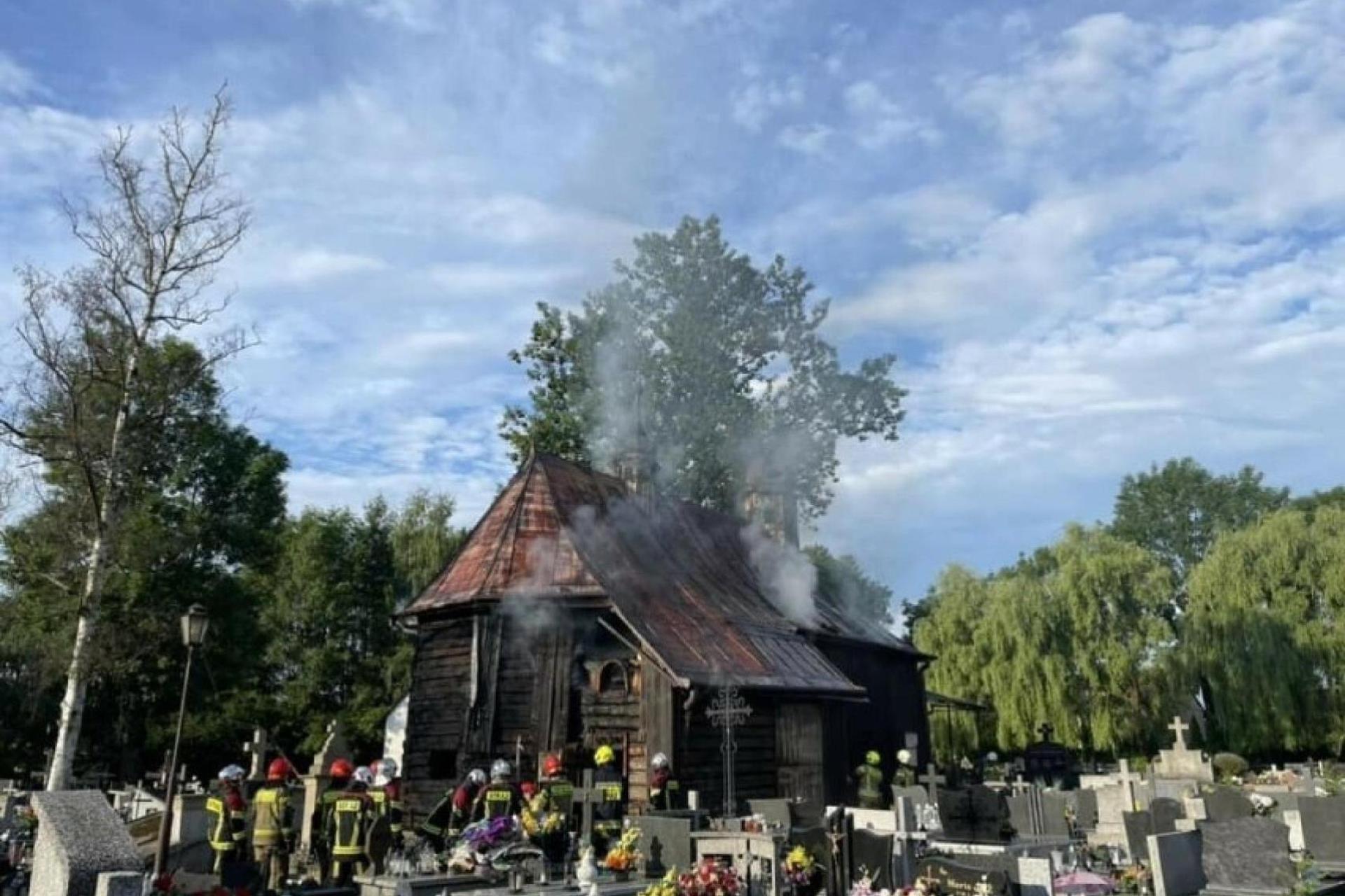 Podpalił zabytkowy kościół w Nowym Sączu, usłyszał nowe zarzuty