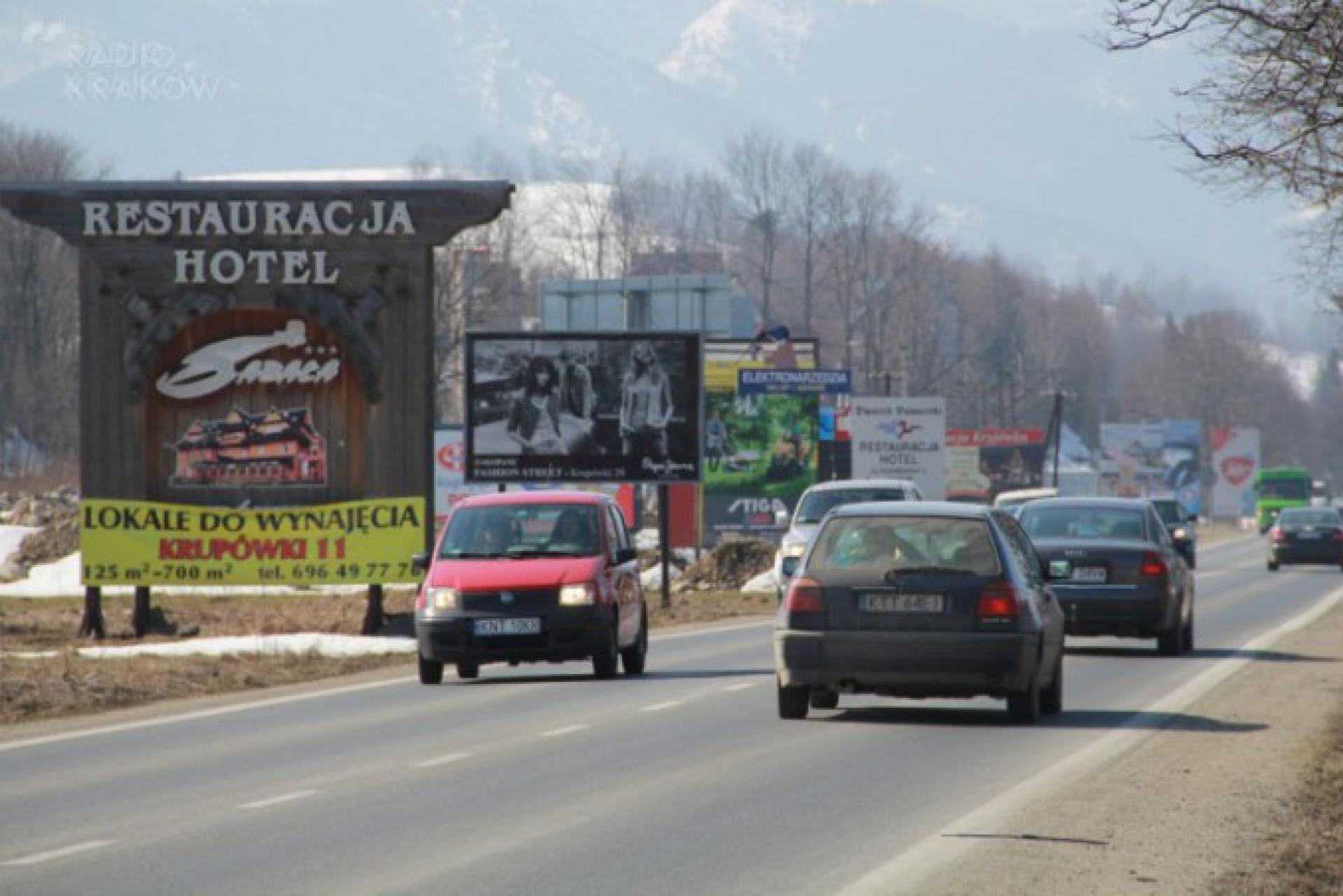 Przez lata zasłaniały malowniczą panoramę Tatr. Billboardy znikną z okolic Zakopianki