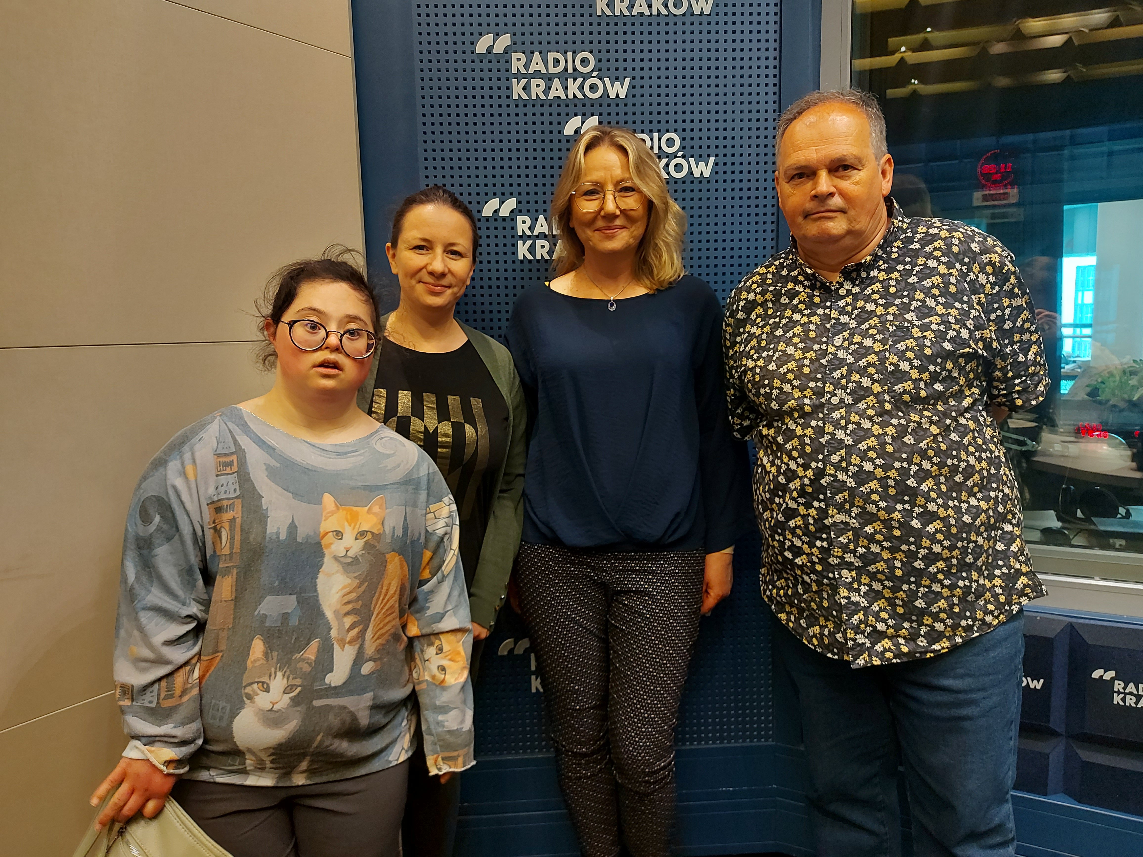 Natalia Opoka, Agata Krzyżek-Gola, Regina Mynarska i Wojeciech Opoka w studiu Radia Kraków, fot. Sylwia Paszkowska 
