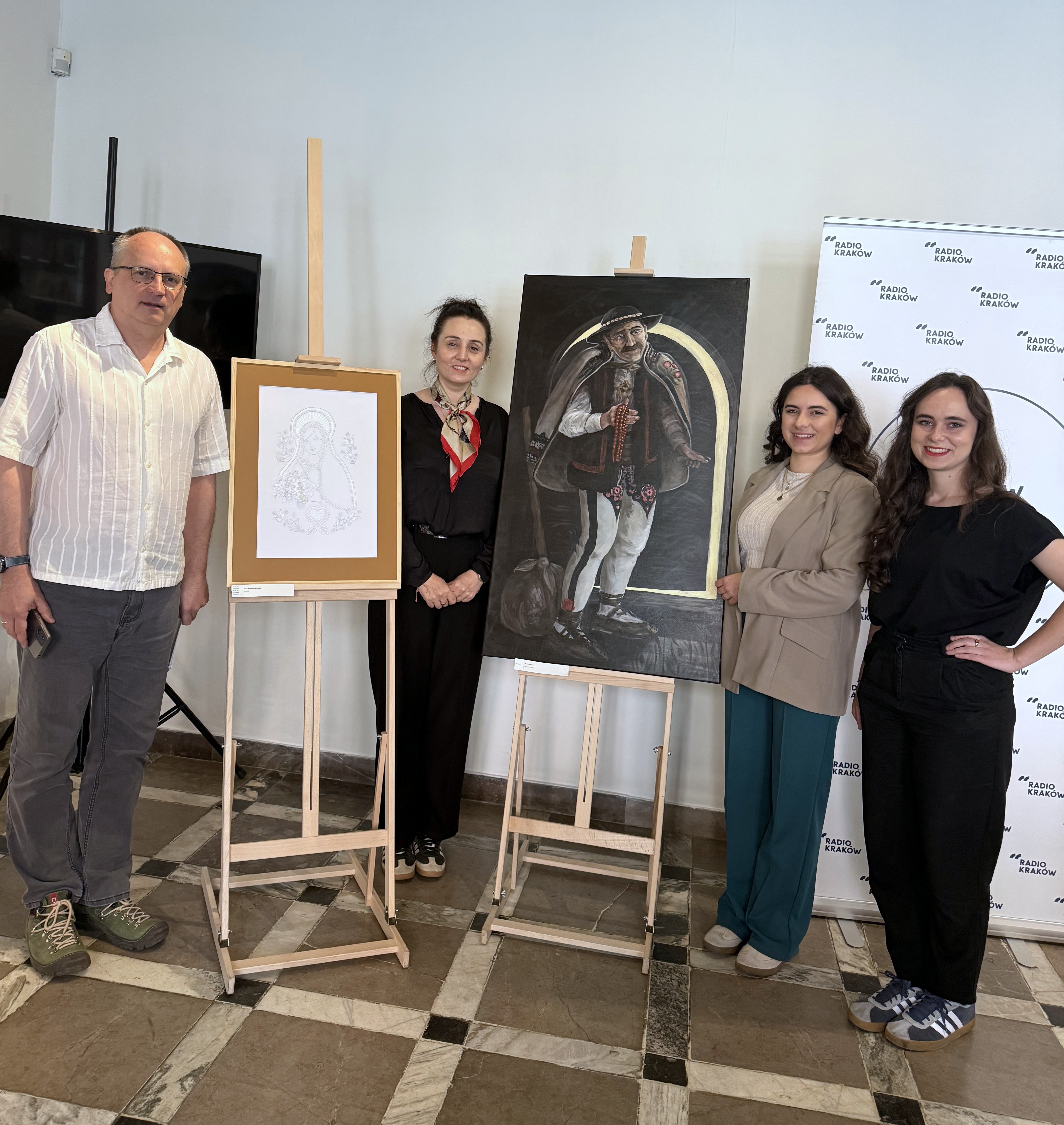 Od lewej; Grzegorz Graff, Bogumiła Kułach,  Martyna Staszel i Gabriela Chowaniec 