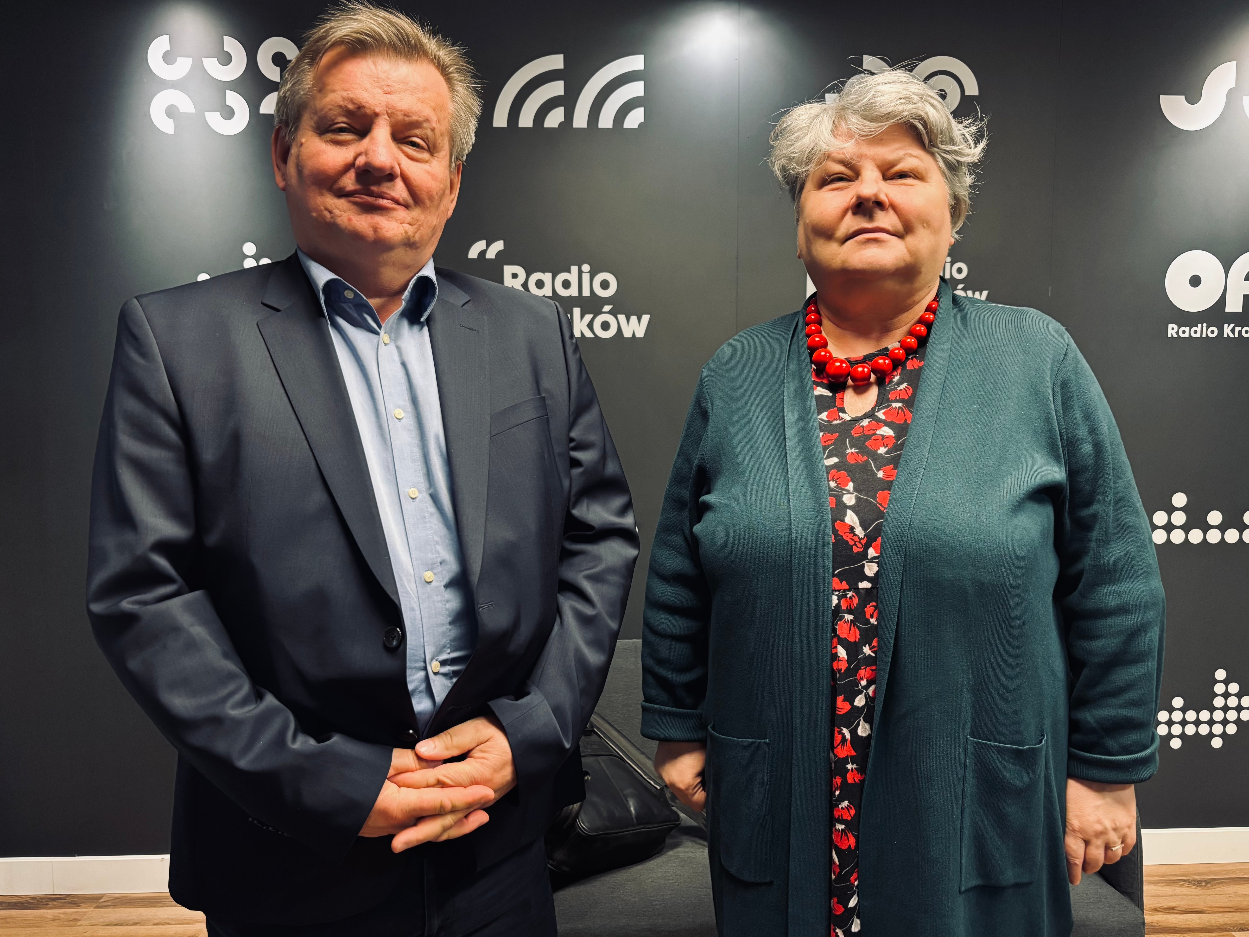 Dr Piotr Hydzik i dr Gabriela Olszowska w studiu Radia Kraków, fot. Agata Ciechanowska