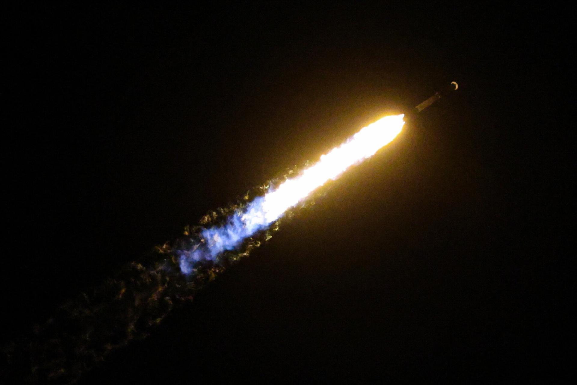 Polak w kosmosie. "Eksperymenty, które przeprowadzi Sławosz mogą być dla Polski skokiem technologicznym"