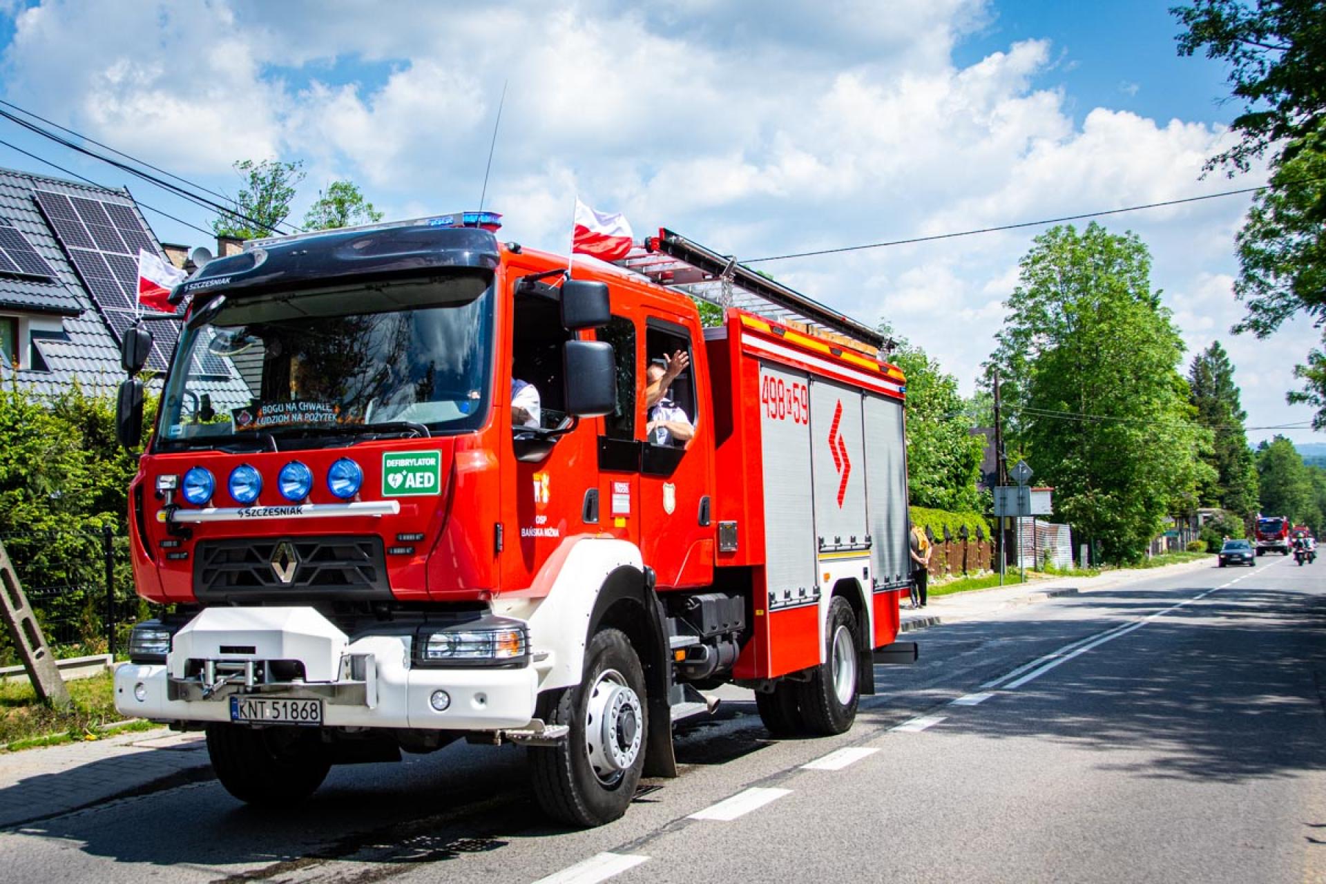 Pożar domu i budynku gospodarczego w Skomielnej Czarnej koło Myślenic