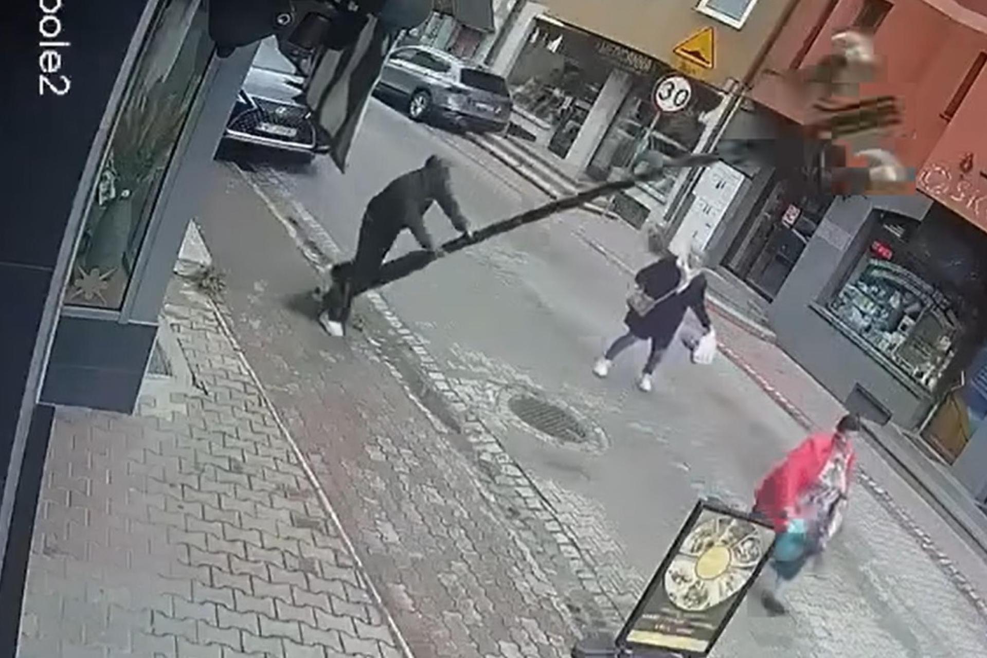 Po wypadku ruszyła wymiana wszystkich lamp ulicznych przy ulicy Krzywej w Nowym Targu