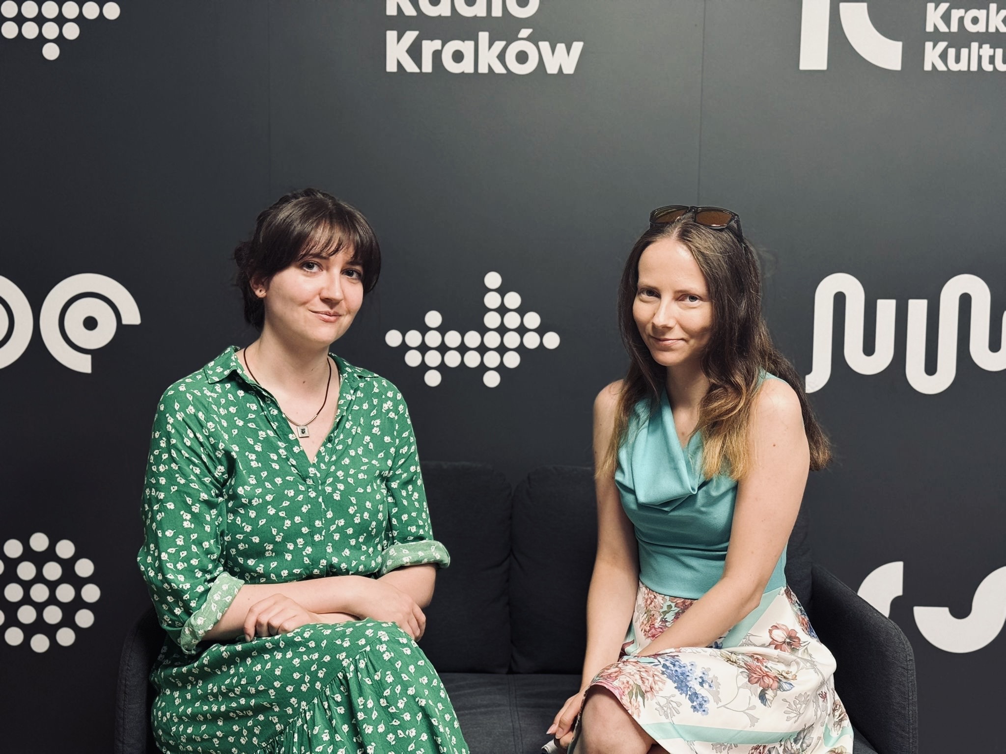Zofia Gnoińska i Urszula Motyka w studiu Radia Kraków, fot. Agata Ciechanowska