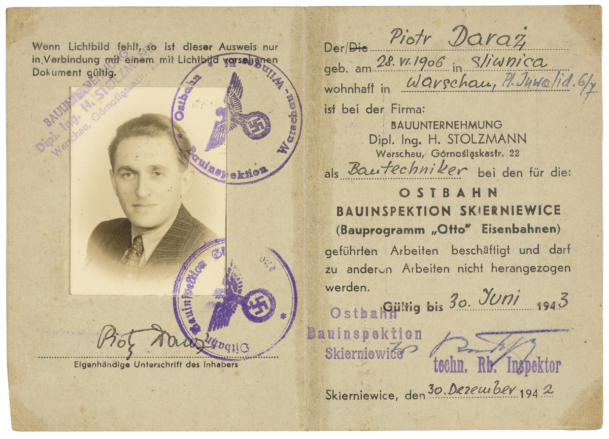 Legitymacja Henryka Reissa / Piotra Daraża - pracownika Ostbahn Bauinspektion Skierniewice, wydana 30 grudnia 1942 roku. Dokument ze zbiorów rodziny/ ŻMG