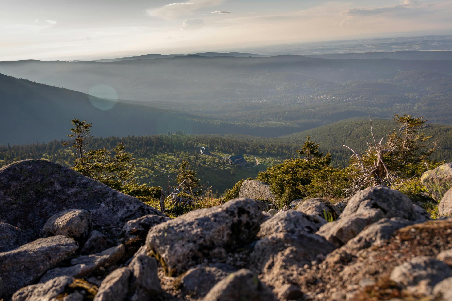 Od popularnych wież po ukryte polany ? oto przewodnik dla wszystkich, kto szuka widoków z duszą