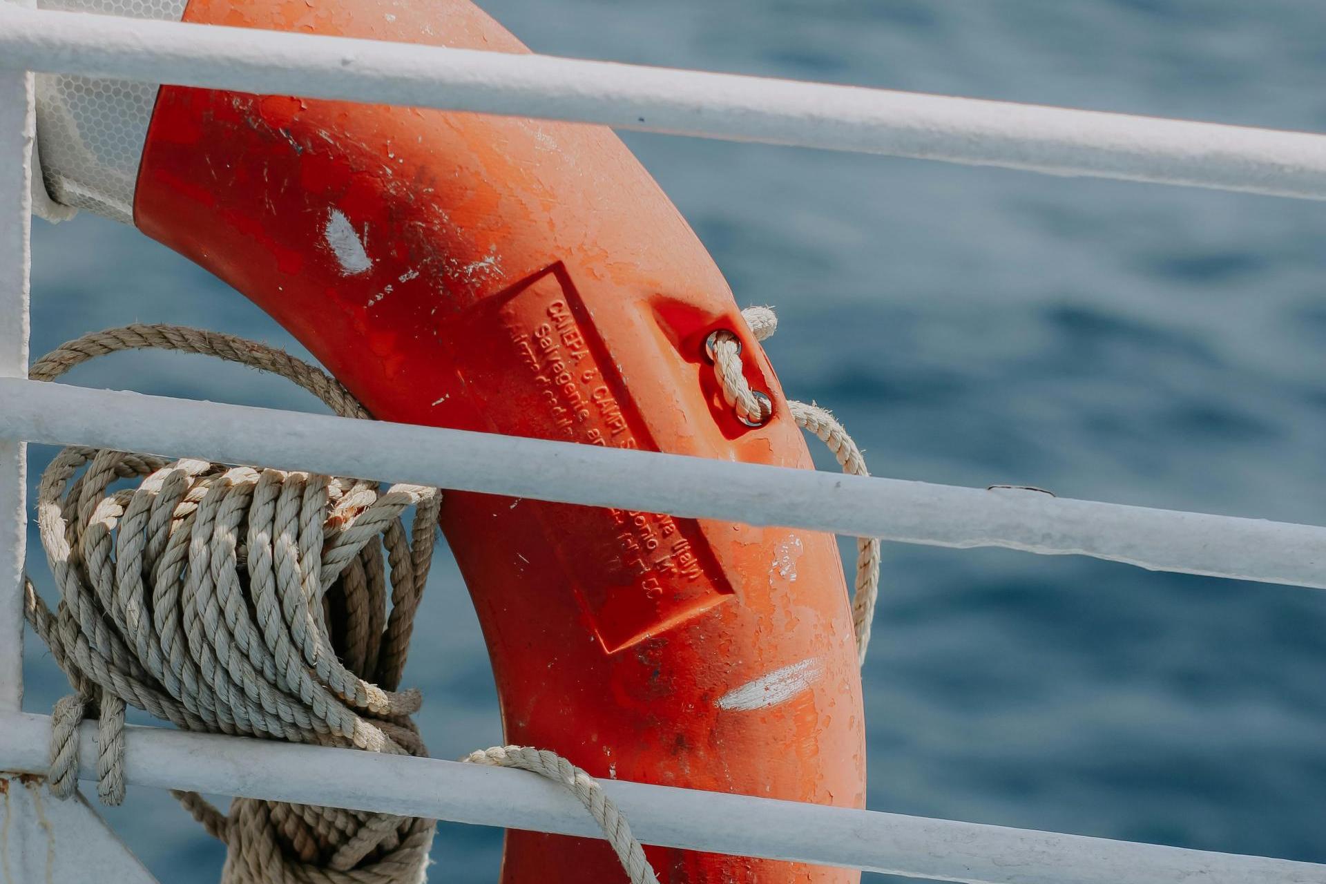 Jakie są zadania ratownika wodnego?