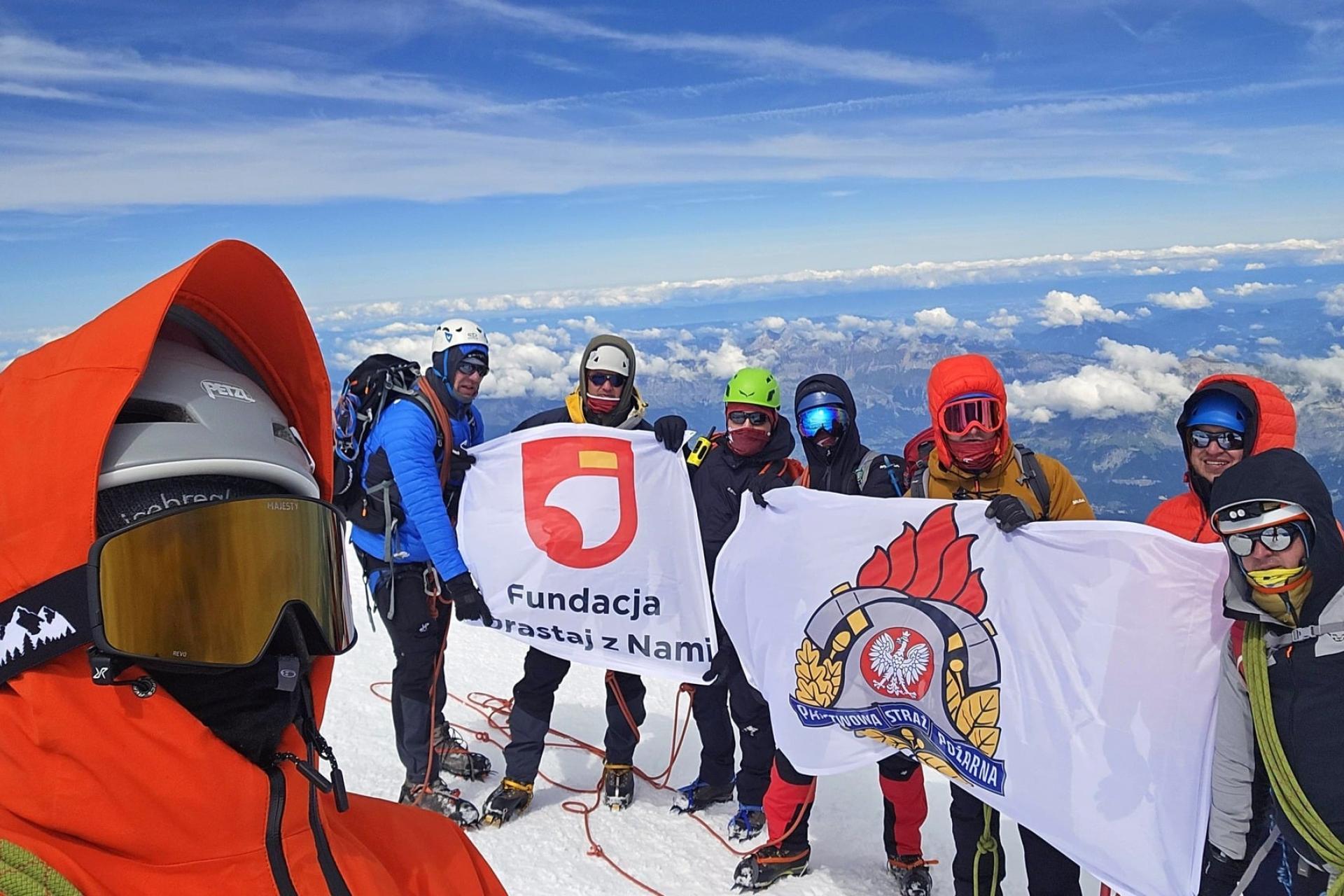 Na co dzień gaszą pożary, czasem wchodzą na Mont Blanc. Charytatywna wyprawa tarnowskich strażaków