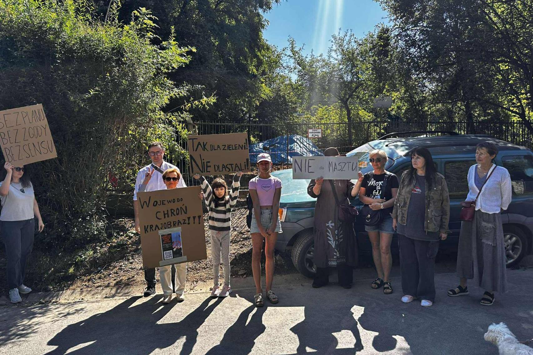 Spór o maszt telekomunikacyjny w Krakowie. "Nikt nas nie poinformował"