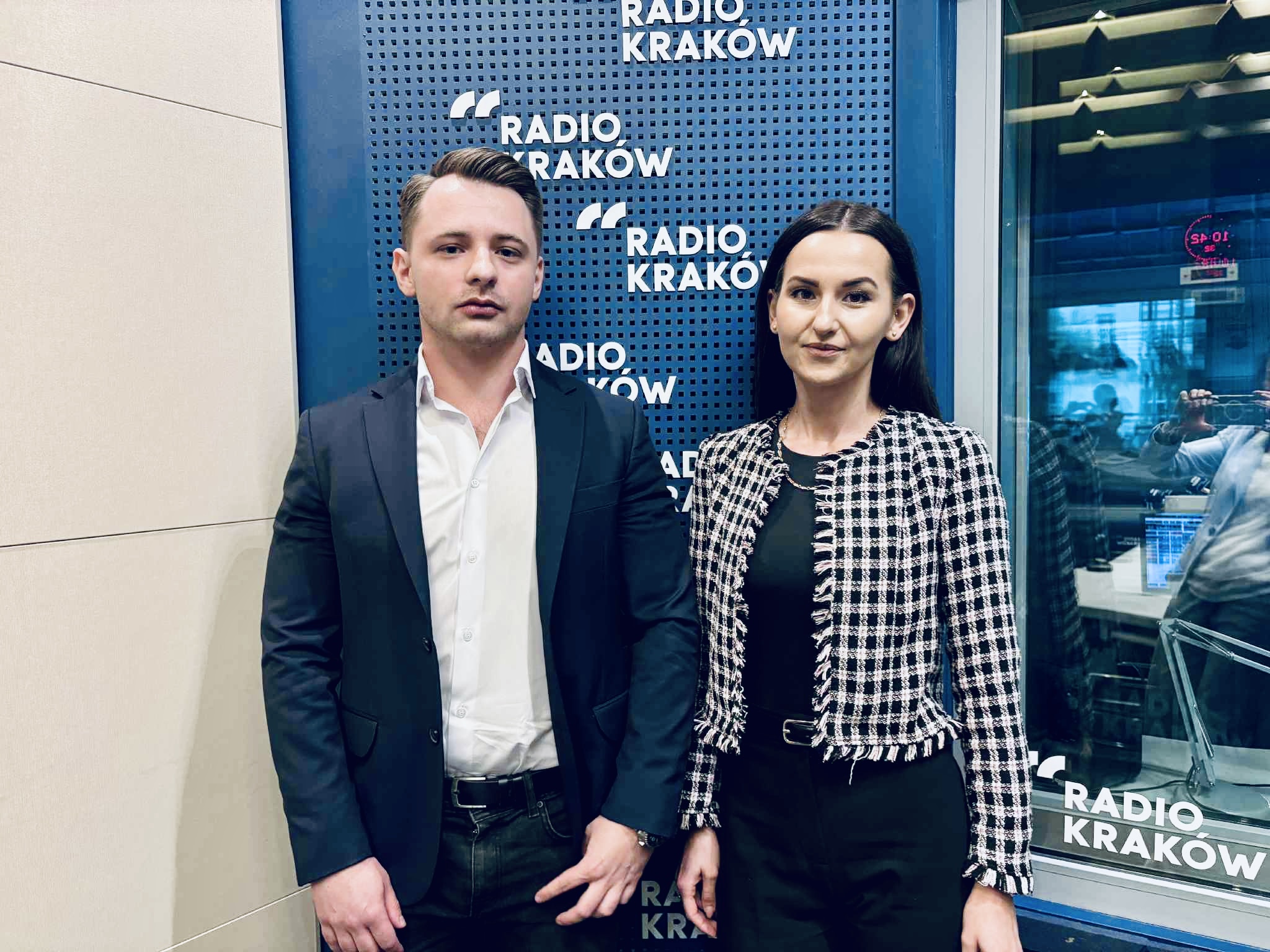 Karol Bednarz i Kinga Ćwikła w studiu Radia Kraków, fot. Sylwia Paszkowska
