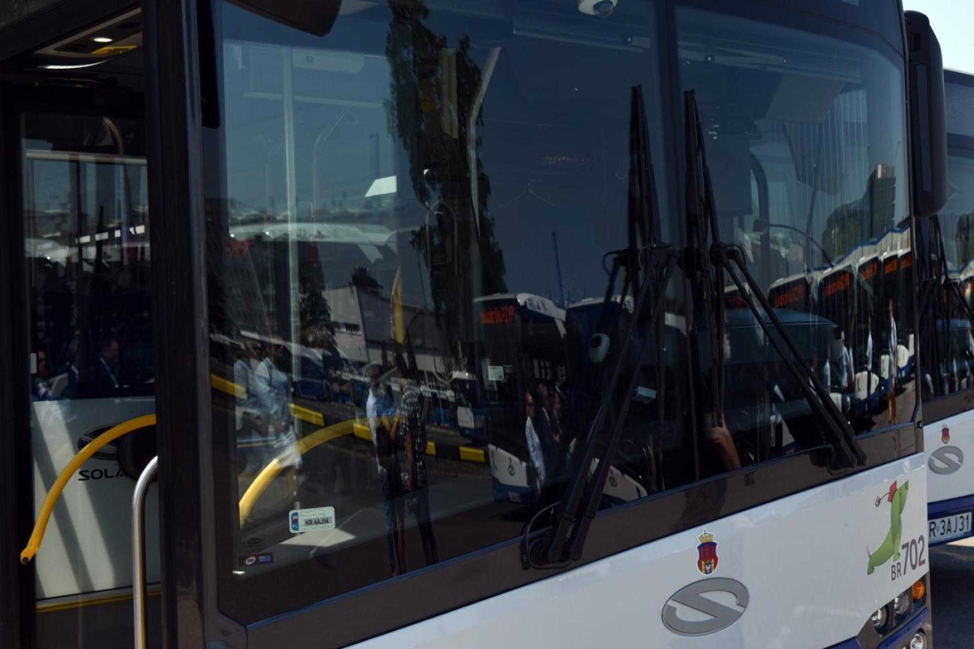 Weekend ma być piękny, więc linie rekreacyjne rozwiozą chętnych do ZOO, Ojcowa i na kąpieliska