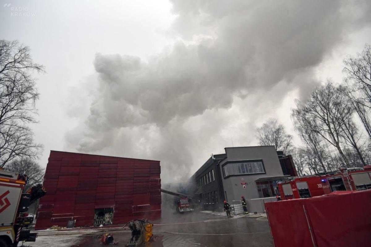 Szkoła w miejscu spalonego archiwum? Władze Krakowa rozważają tę lokalizację