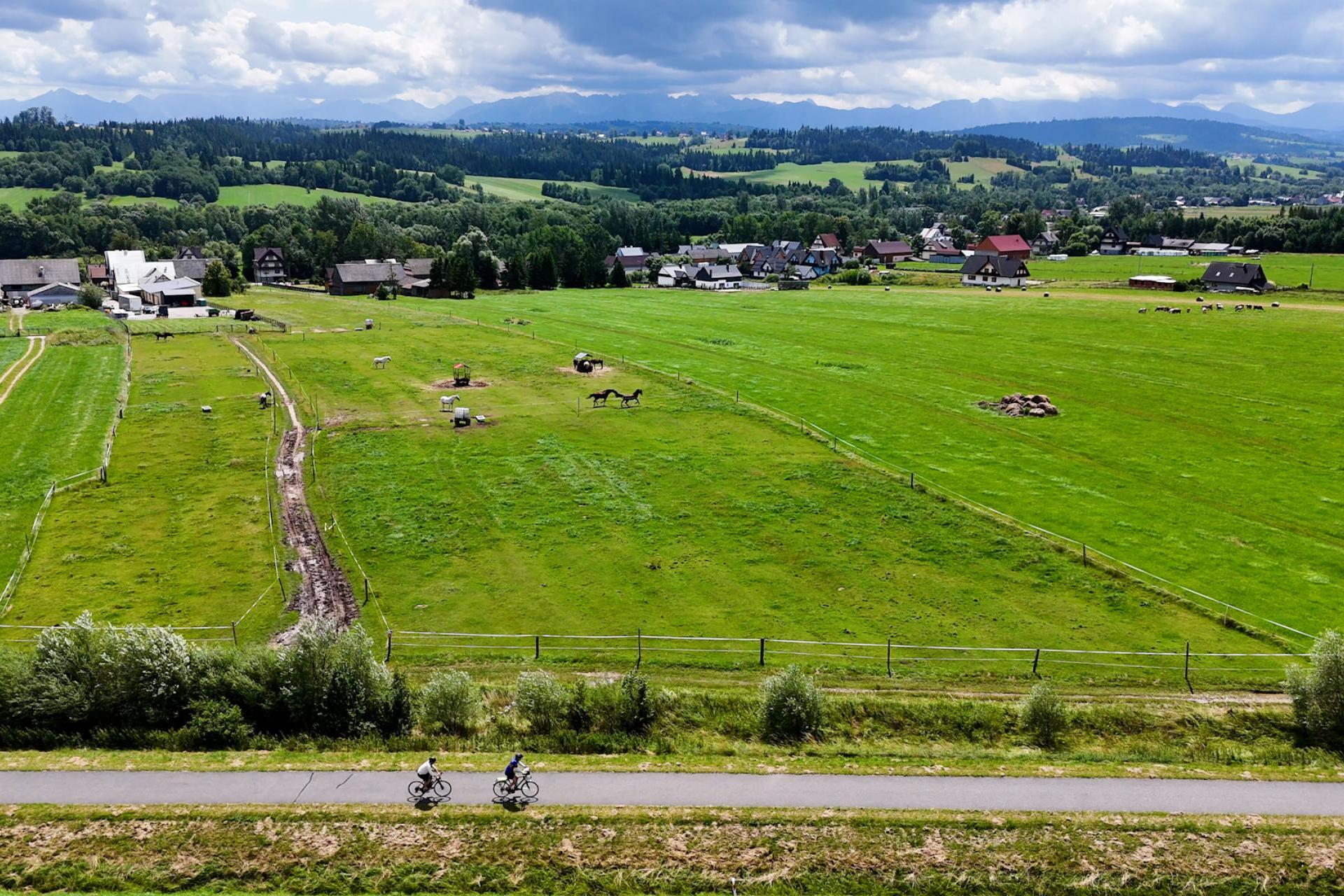 Rowerem wokół Tatr: 54 km widoków, które zapierają dech w piersiach