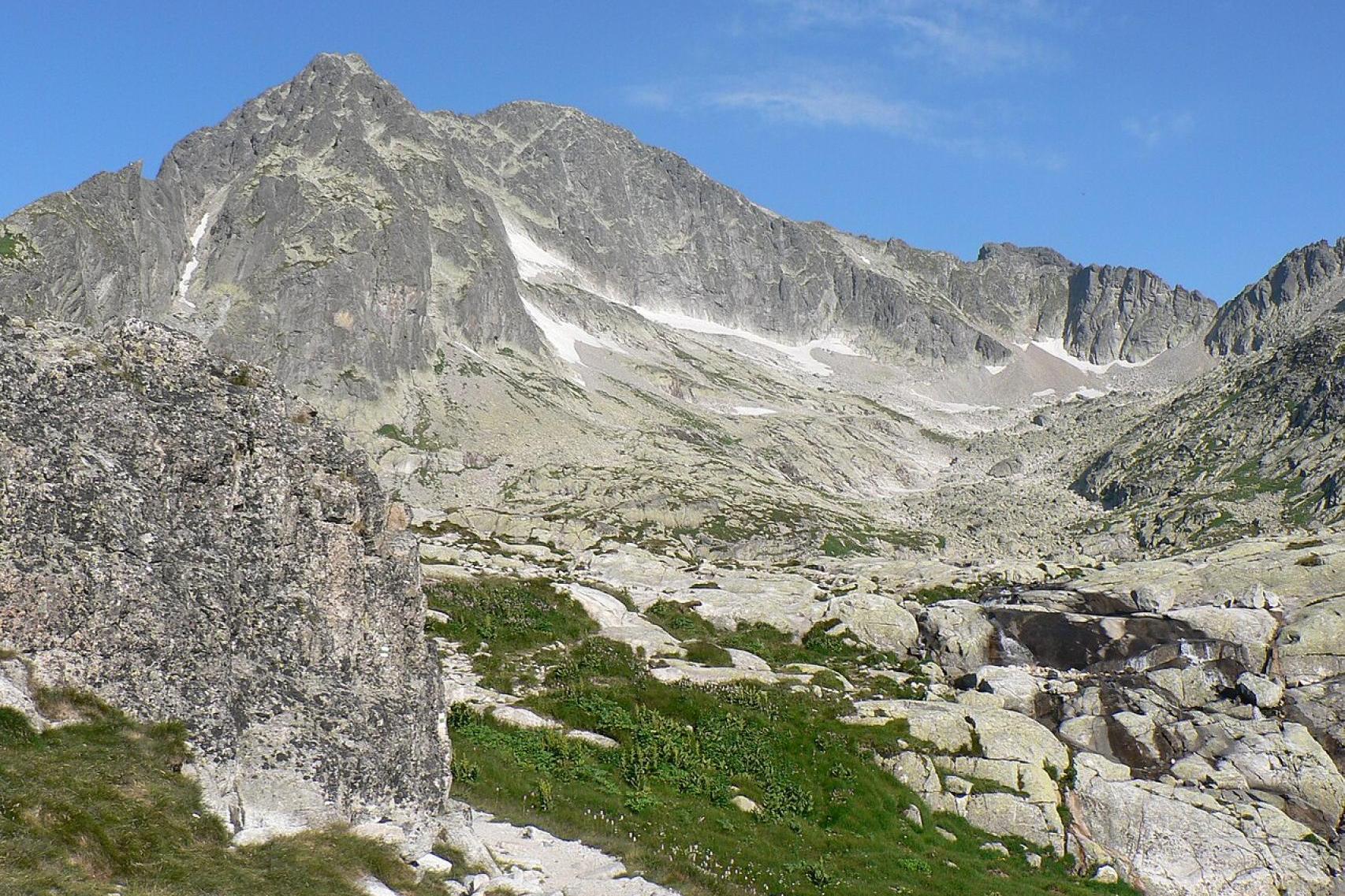 Ludzkie szczątki u podnóża Lodowego Szczytu to prawdopodobnie ciało polskiego turysty