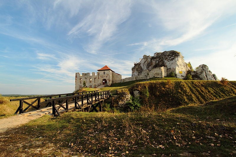 Zamek Rabsztyn (fot. Przemasban/Wikipedia)