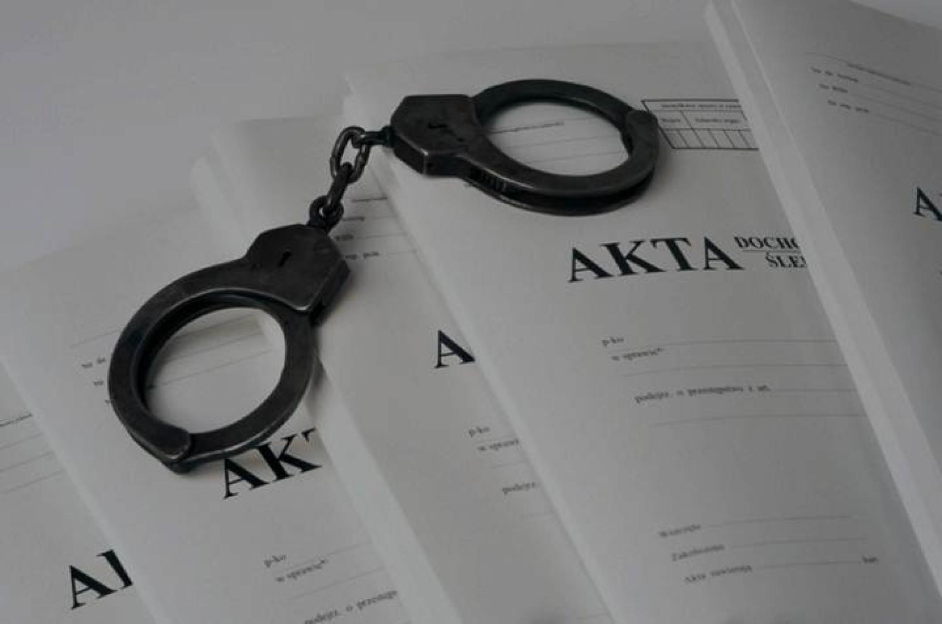 Zaatakował swoją babcię nożem. Ma trafić do zakładu psychiatrycznego