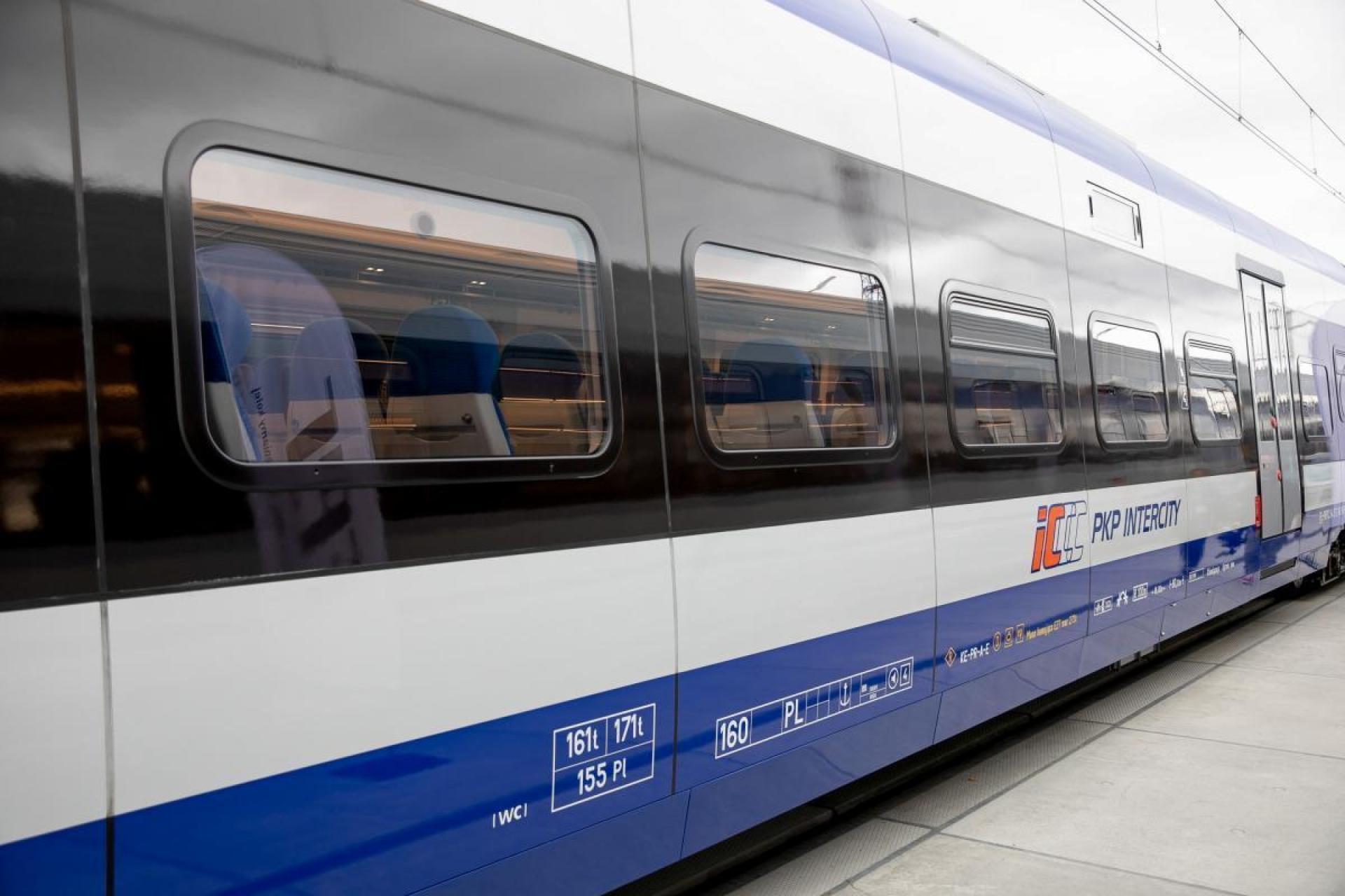 Utrudnienia na kolei w Małopolsce. Opóźnienia i odwołane pociągi