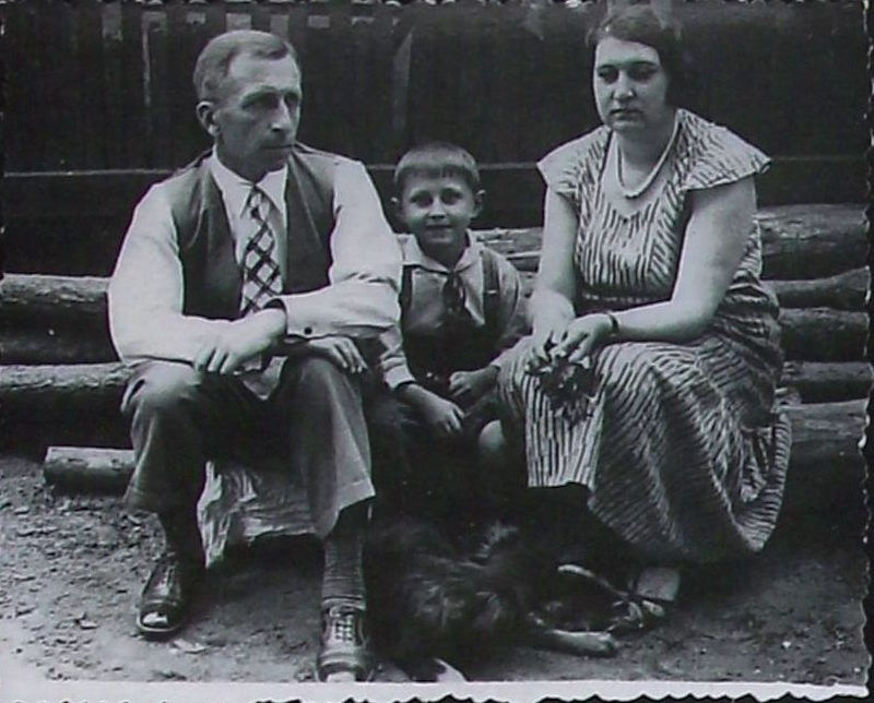 z synem Adolfem i żoną Elfrydą (lata 30. XX w.)