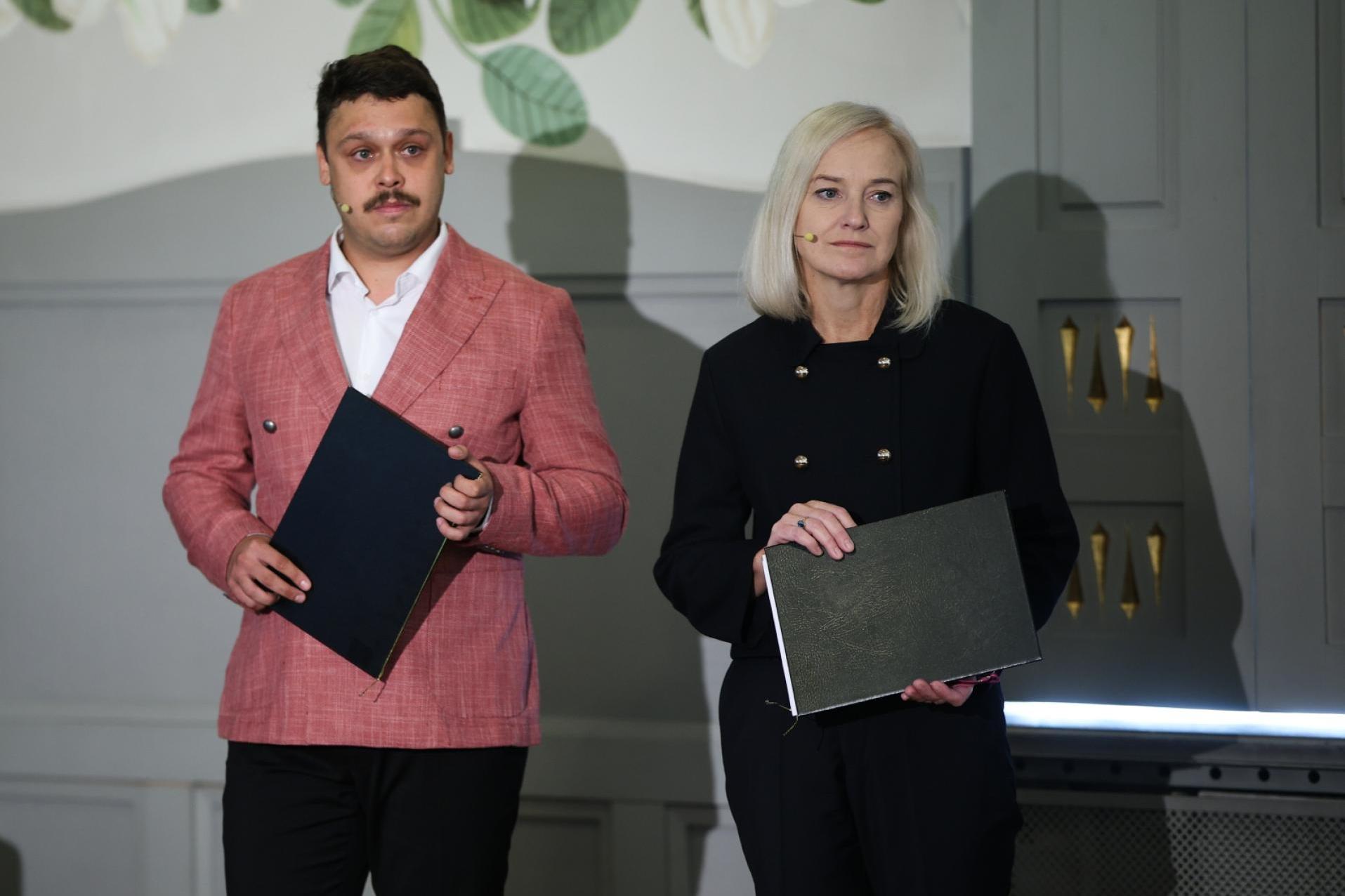 W Starym Teatrze o aborcji, o "Piramidzie zwierząt" i Modrzejewskiej