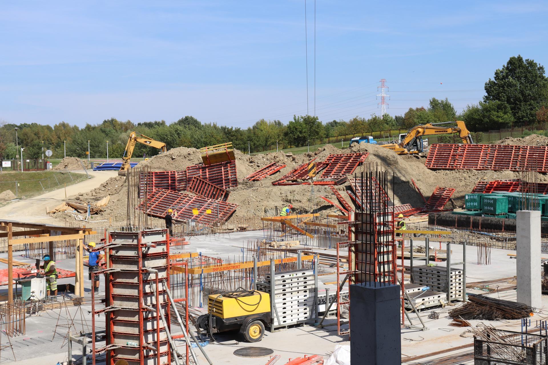 Tarnów: budynek nowego bloku operacyjnego za 114 mln zł będzie gotowy jeszcze w tym roku