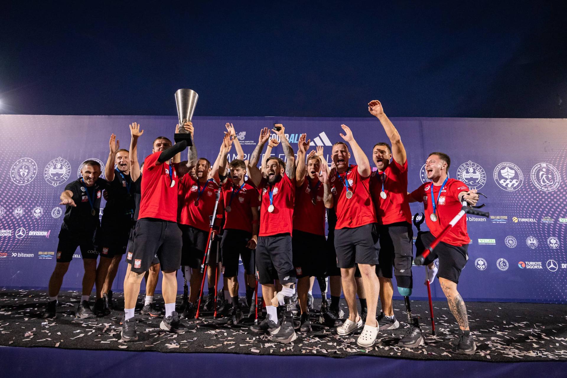 Polscy ampfutboliści wygrali Ligę Narodów! Napastnik Wisły Kraków królem strzelców turnieju