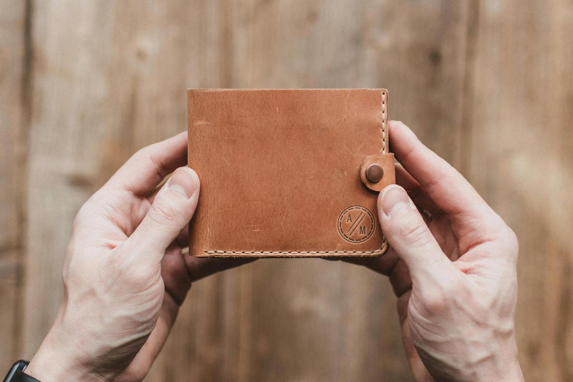 Kiedy w akcję wkracza komornik, a kiedy syndyk?