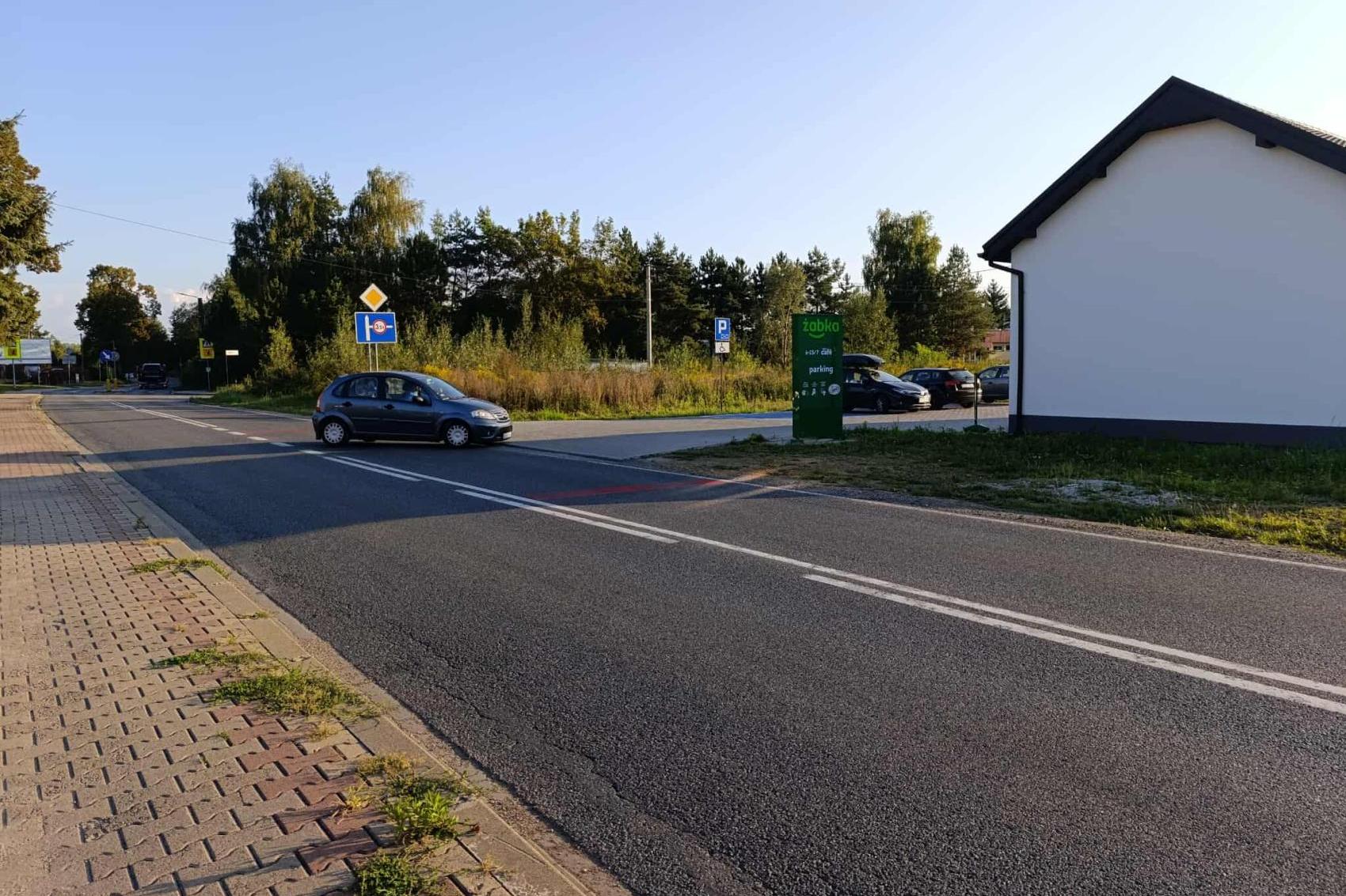 Absurd w Chrzanowie ? nowy sklep bez dojścia dla pieszych