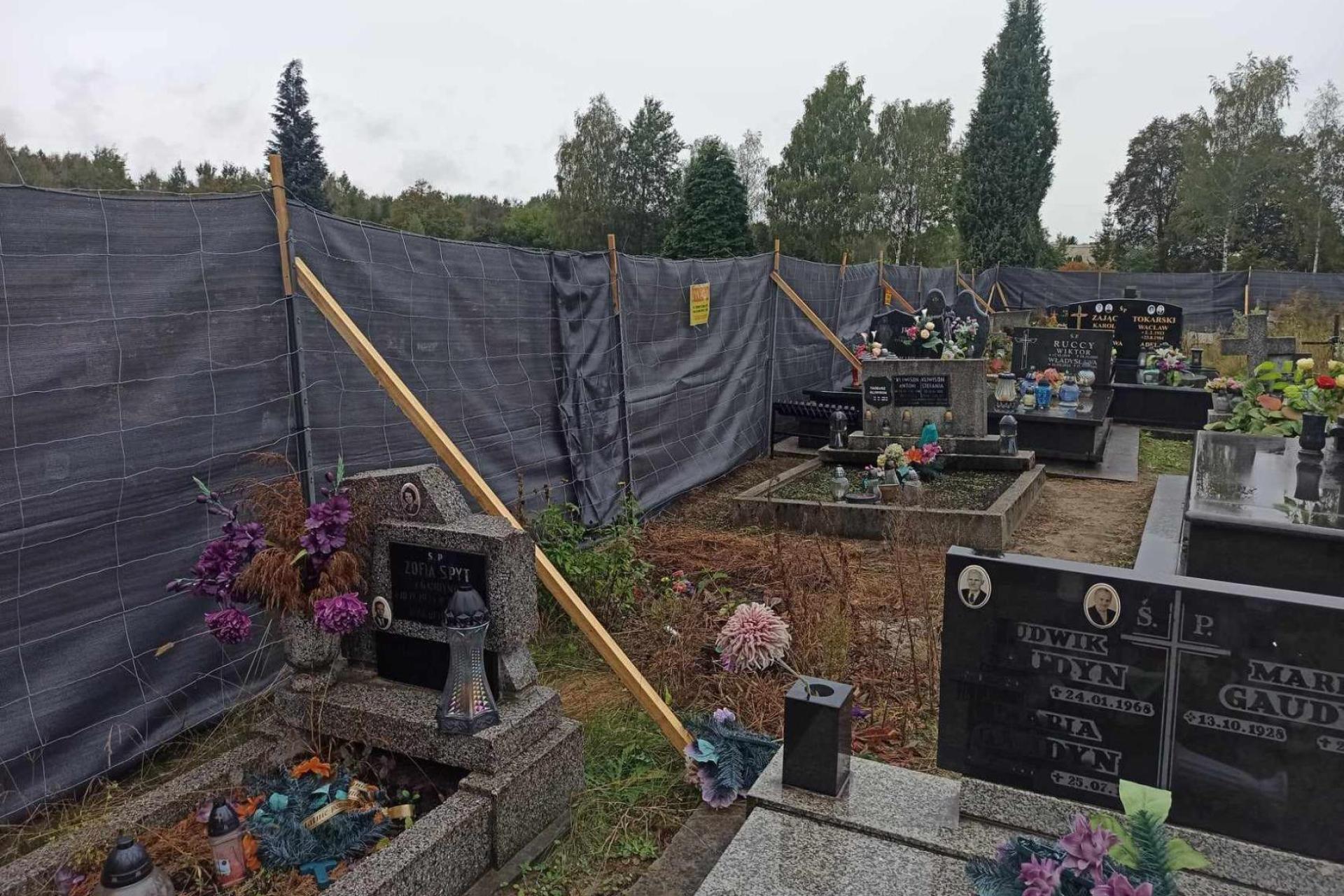 Trzy lata temu zapadła się ziemia na cmentarzu w Trzebini. A pomocy dla miasta jak nie było, tak nie ma