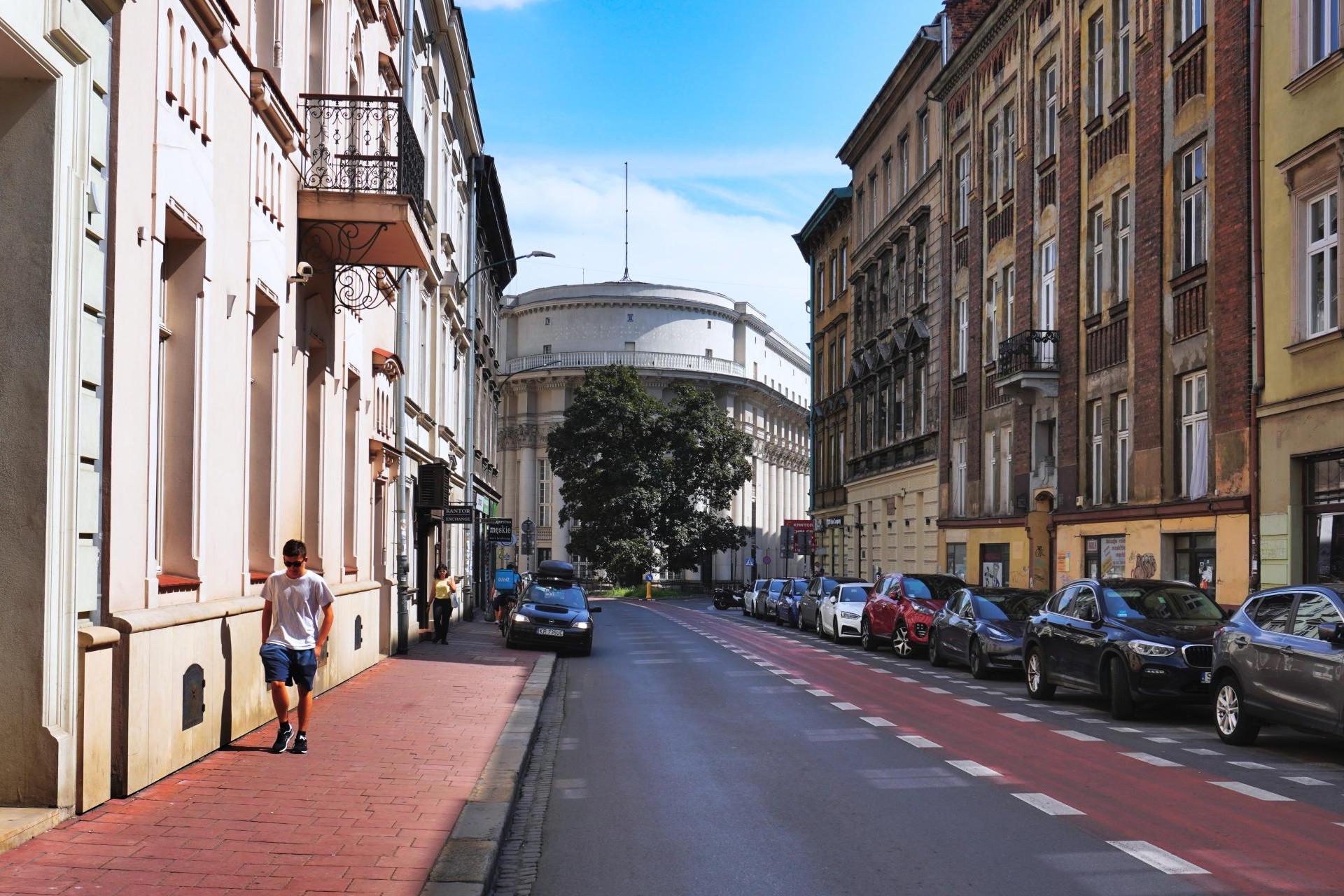 Rozpoczyna się remont gmachu PKO na ul. Wielopole, będą utrudnienia w ruchu