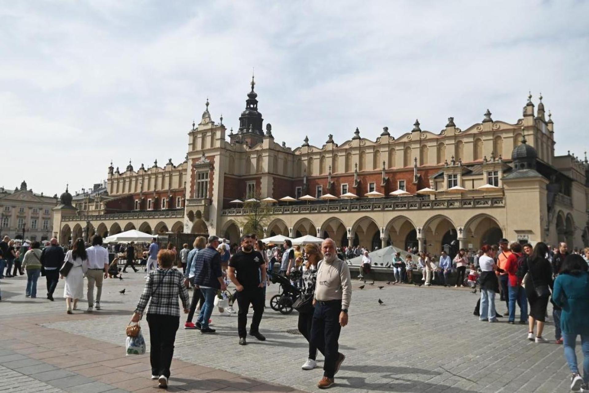 Przetarg, nie dzierżawa. W Krakowie będą nowe zasady dla kwiaciarek z Rynku