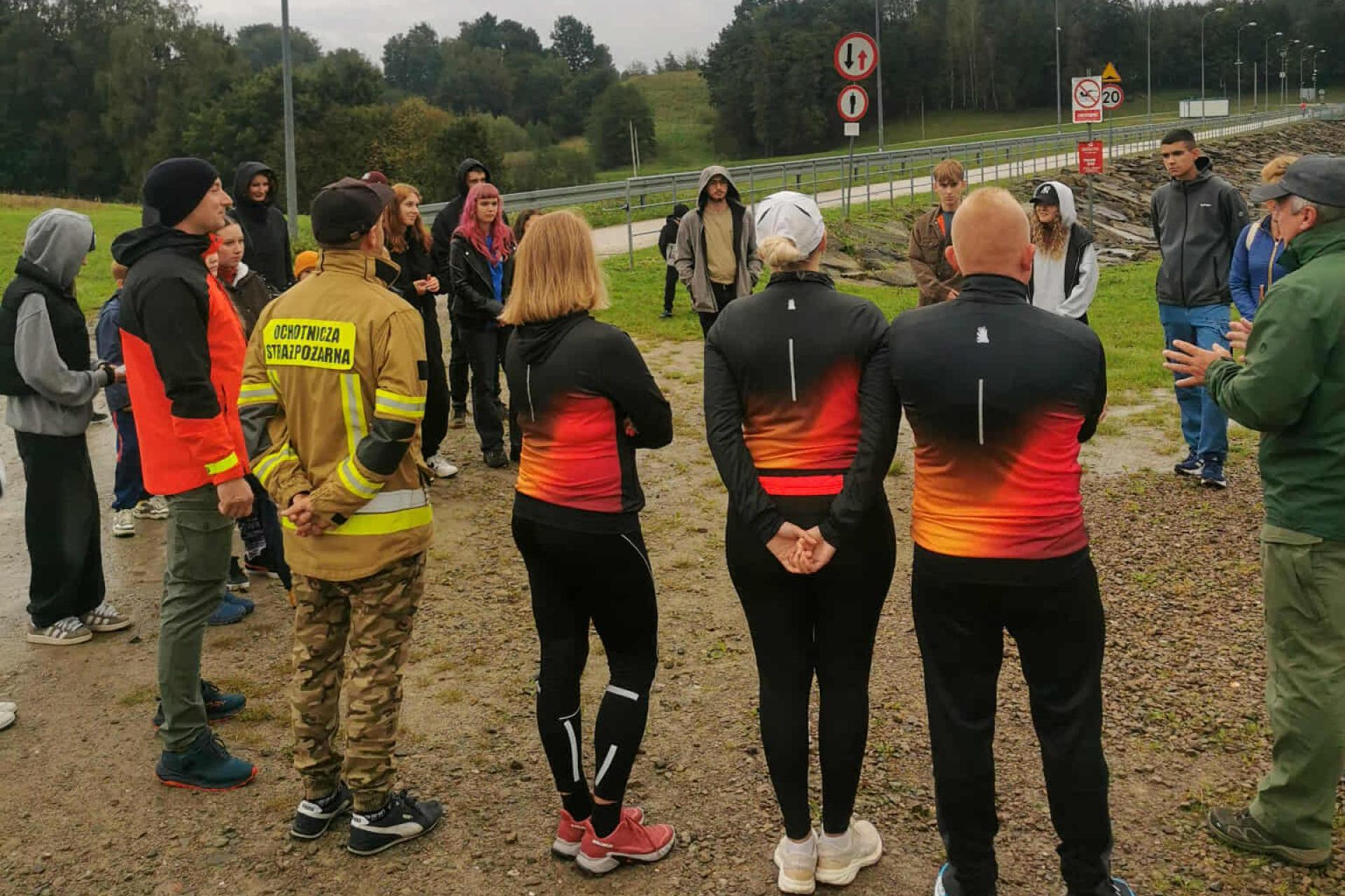 Skrzyszów: młodzież liczy kroki zamiast lajków. Projekt ?Offline, Aktywny i Widoczny?