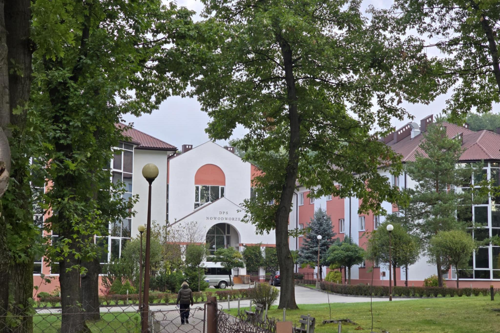 O tym DPS-ie głośno było w związku z procesem dotyczącym nieprawidłowości przy przejęciu przez gminę Szerzyny nieruchomości należącej do jednego z pensjonariuszy