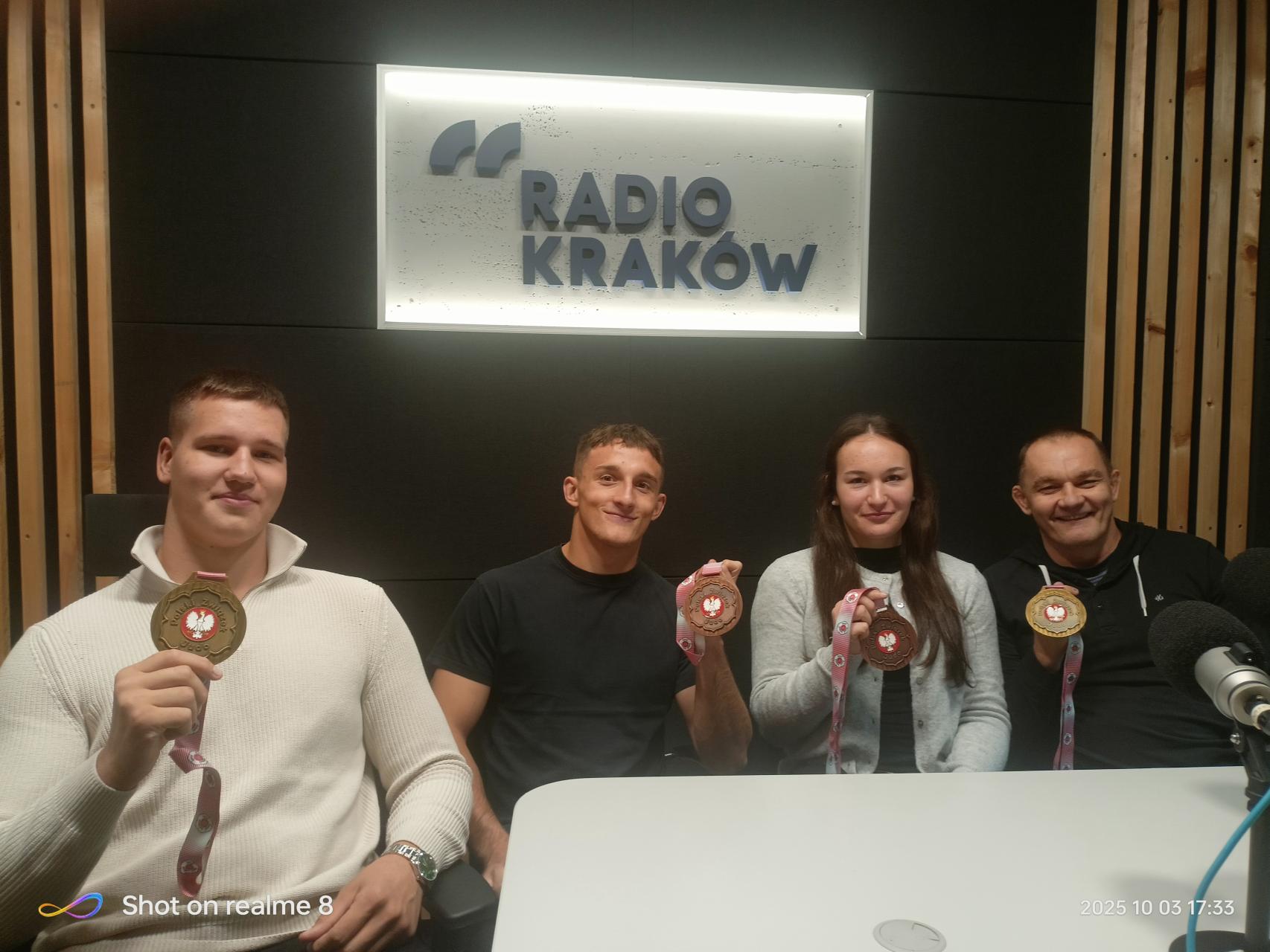 Młlodzi judocy Wisły z mistrzowskimi medalami w naszym studiu
