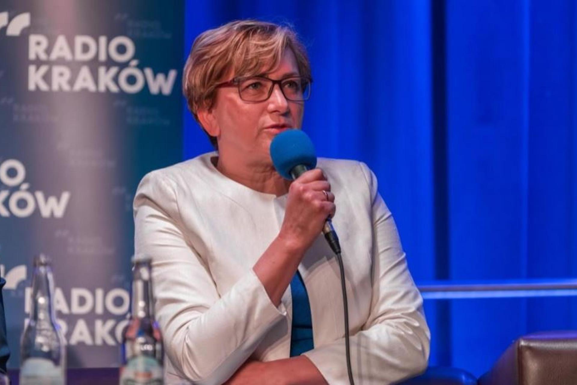 Józefa Szczurek-Żelazko: Obecny rząd źle zarządza gospodarką narodową. Stąd dziura w finansach NFZ