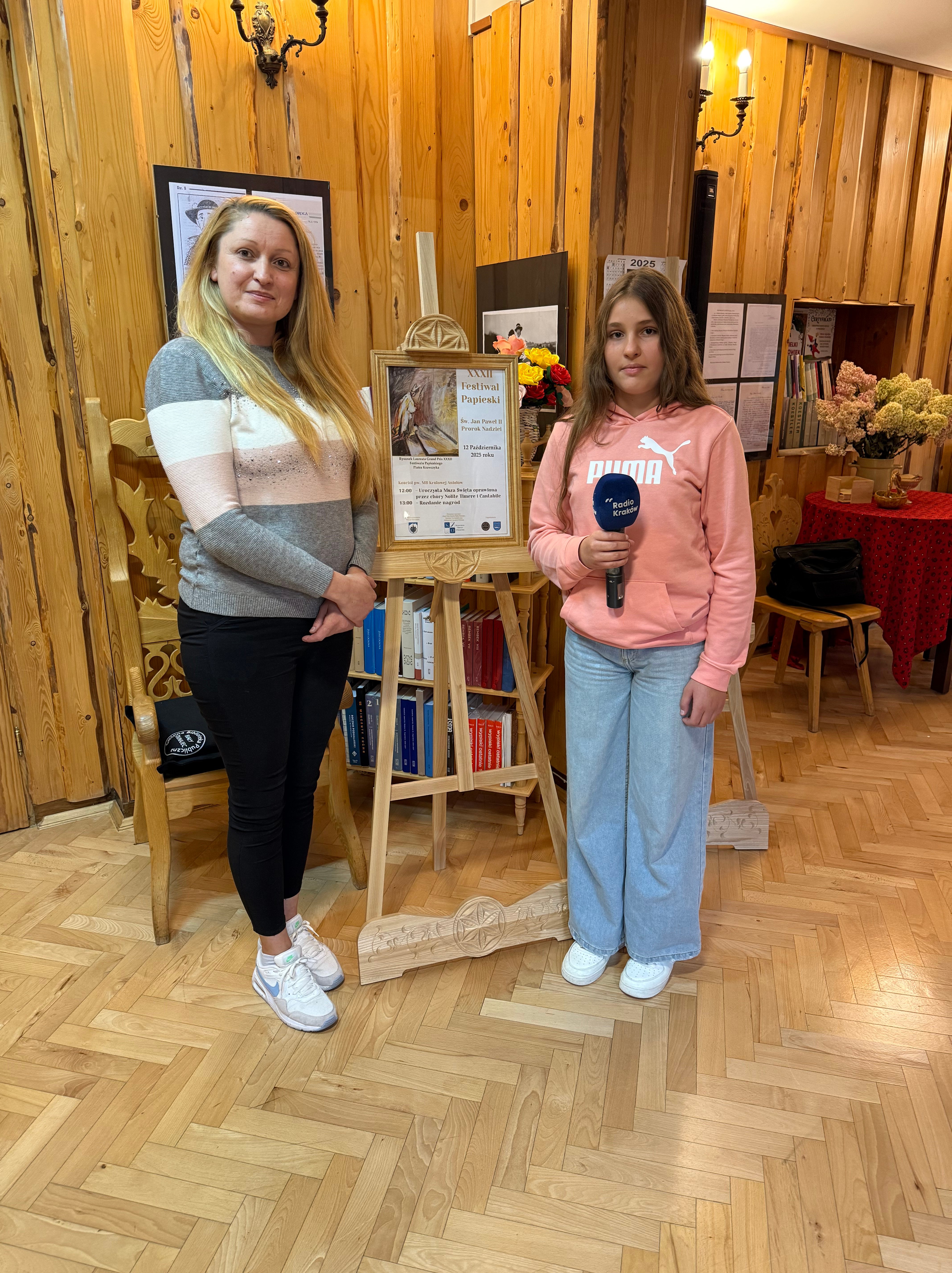 Bernadetta Kula z córką Urszulą (V klasa) z miejscowości SIEROCKIE (fot. B.Kułach)