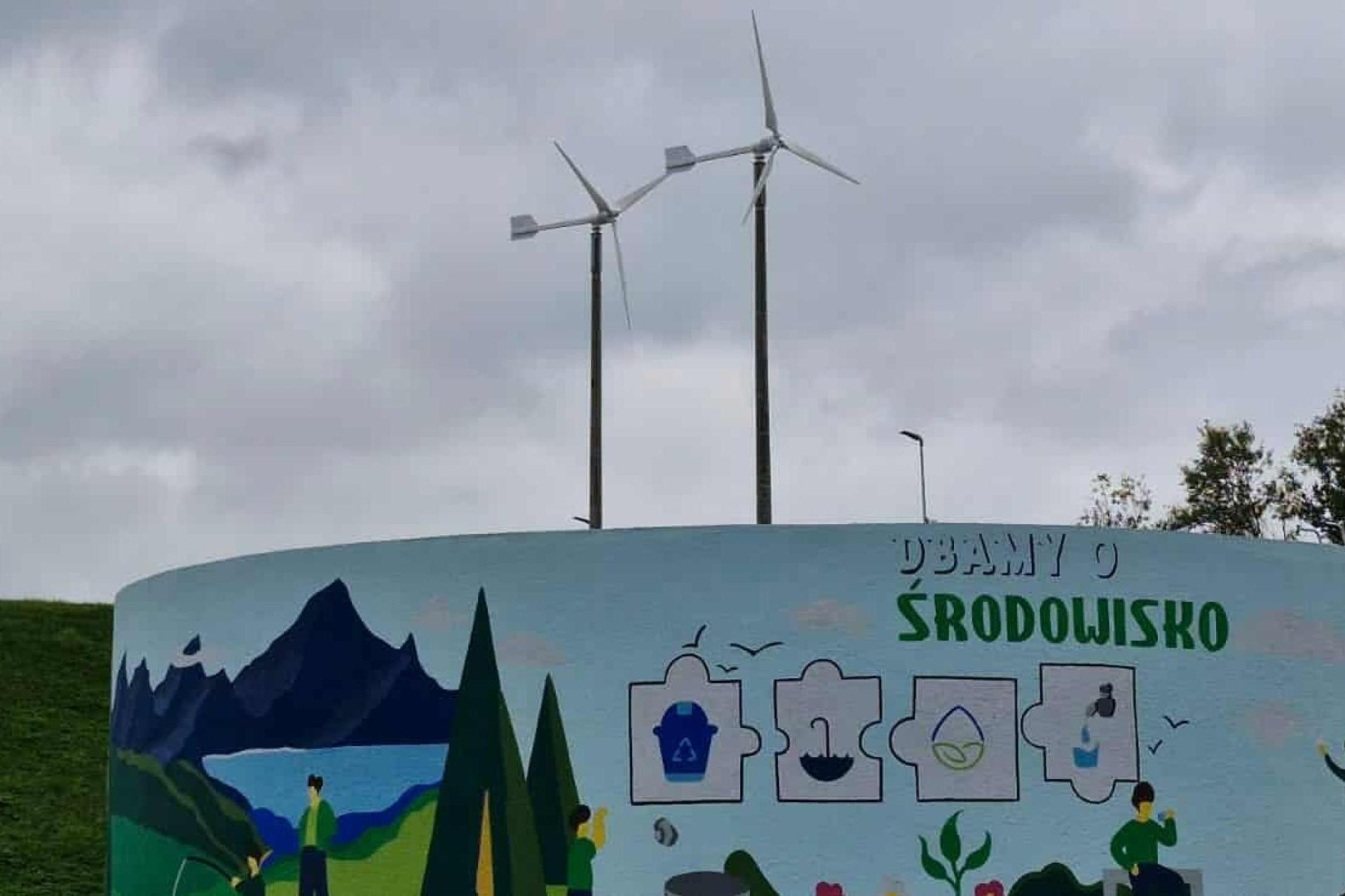 To pierwsza taka instalacja w polskich wodociągach. W Chrzanowie stanęły wiatraki