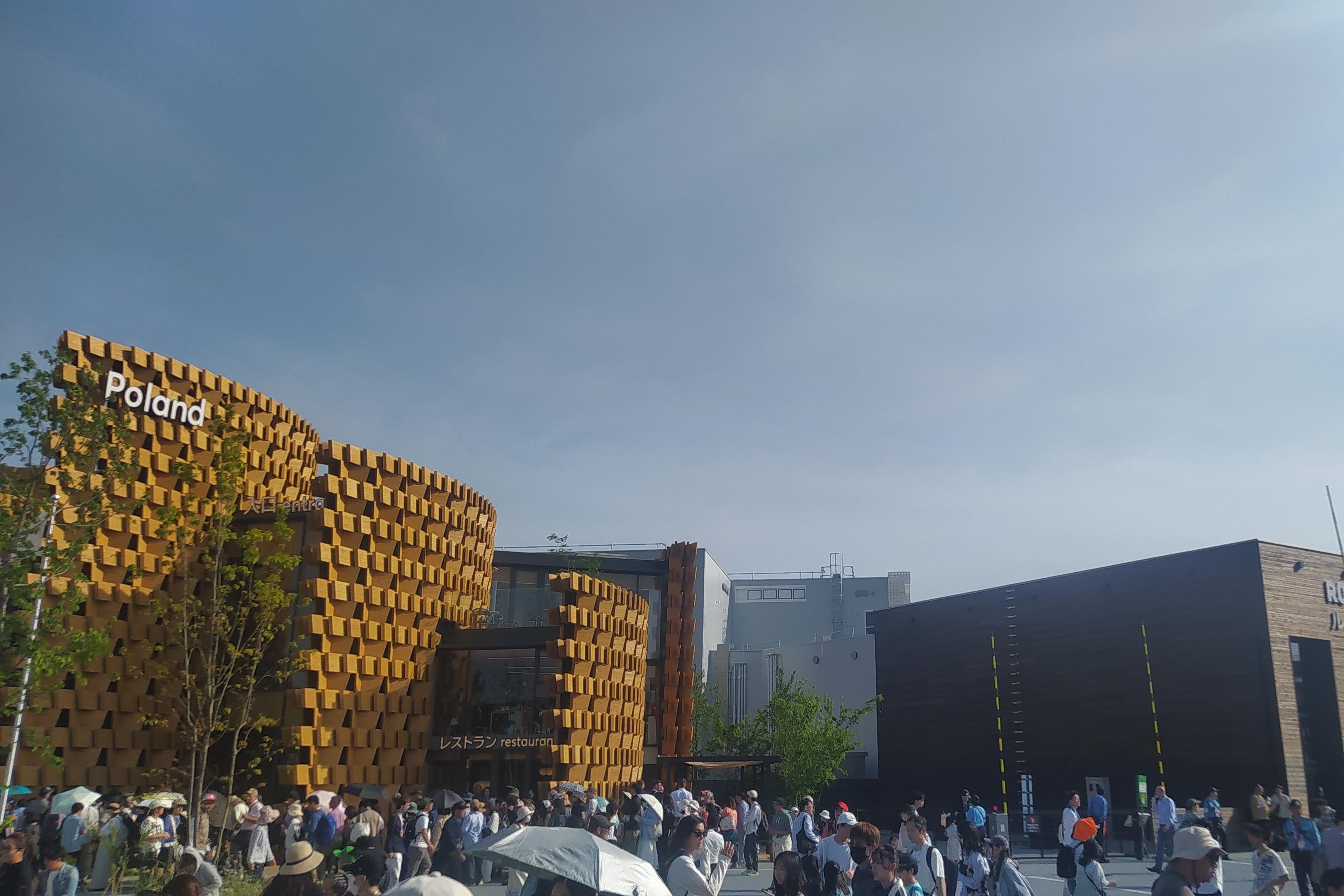 Nasz pawilon przyciągał długie kolejki zwiedzających. fot. Marek Solecki