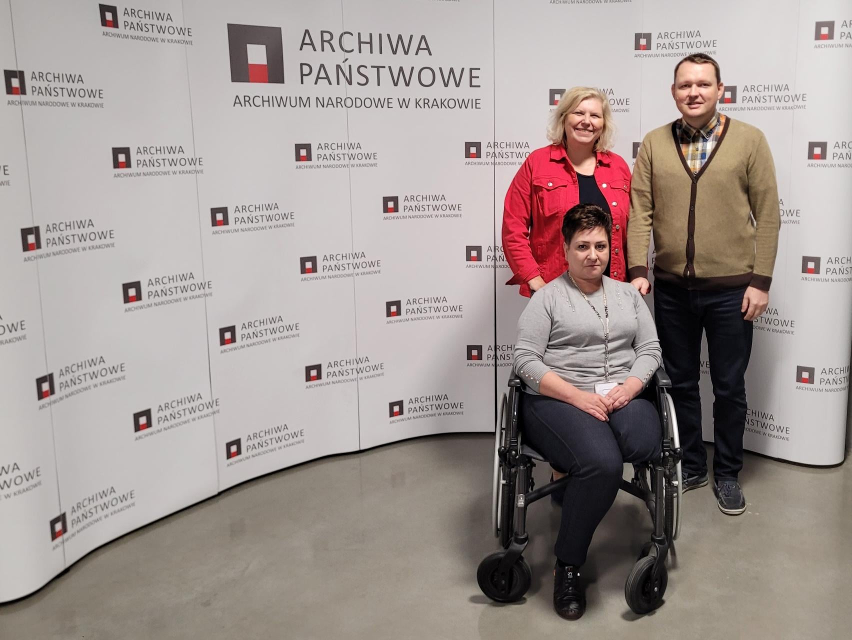 Jeździła pociągami, pracowała w WARS-ie, handlu. Teraz skanuje dokumenty w Archiwum Narodowym w Krakowie