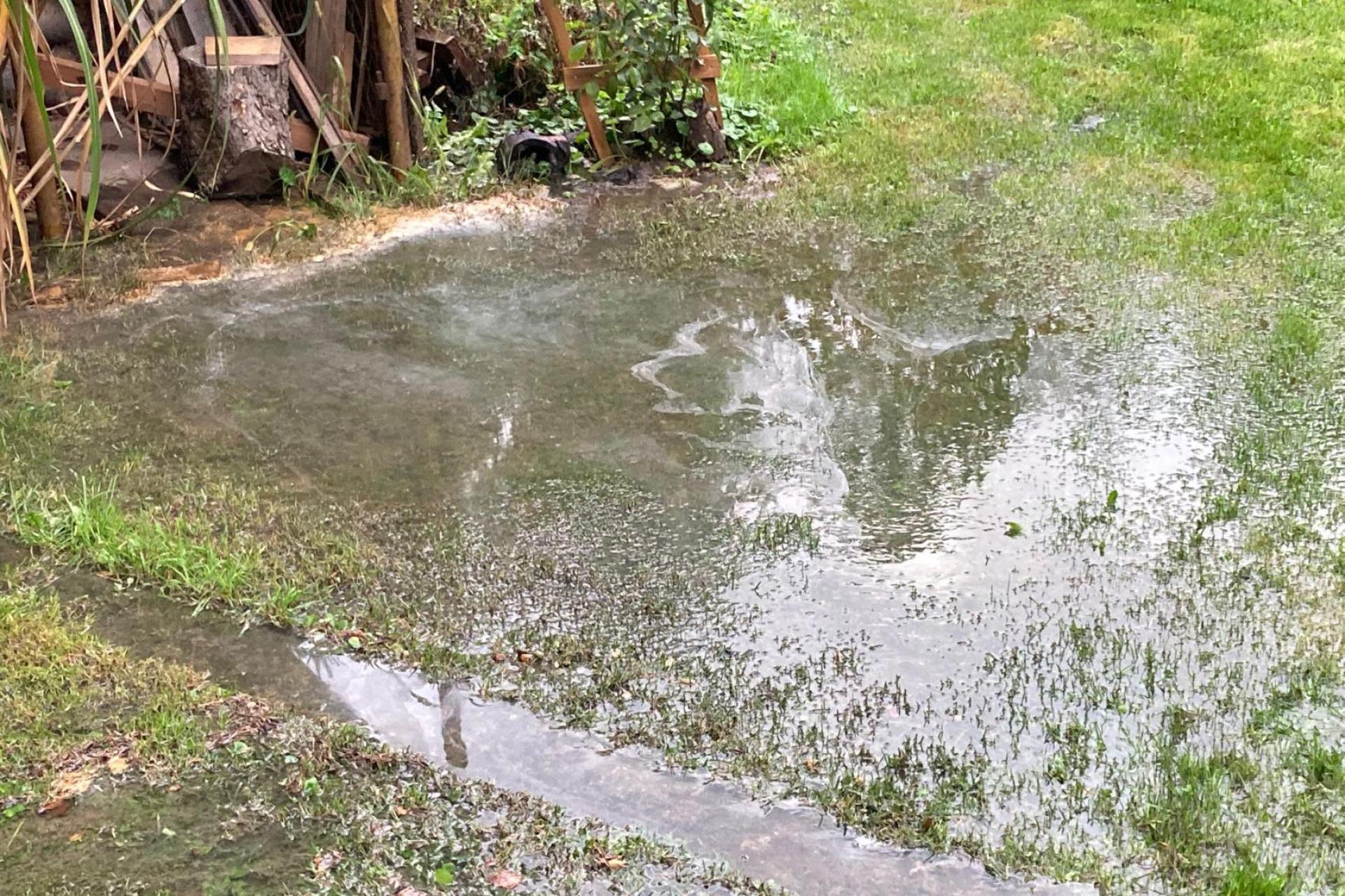 Ścieki przemysłowe doprowadziły do awarii wodociągu przy ulicy Pędrackiego w Tarnowie