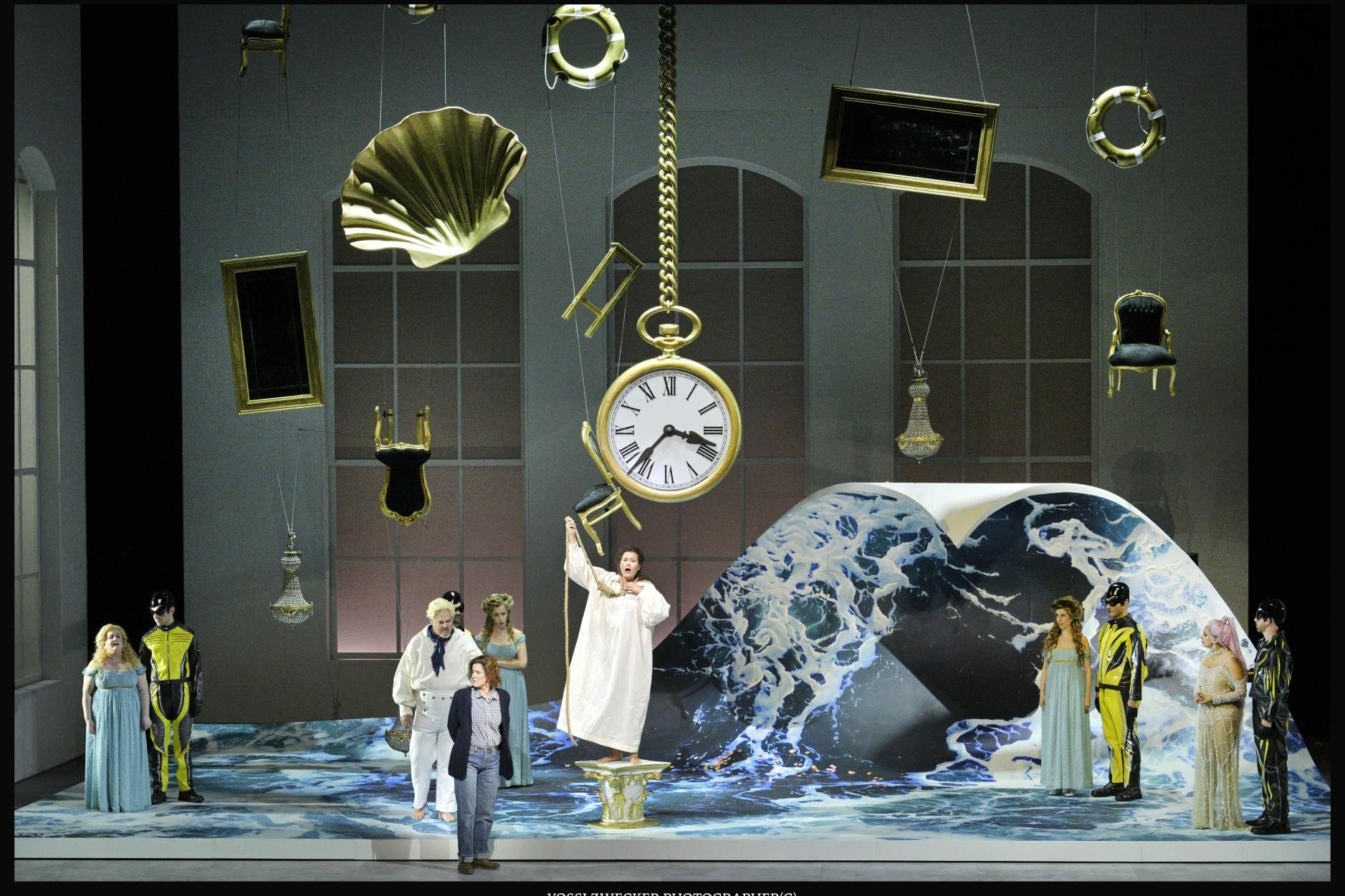 Zakłócili spektakl w Operze Krakowskiej, usłyszeli zarzuty