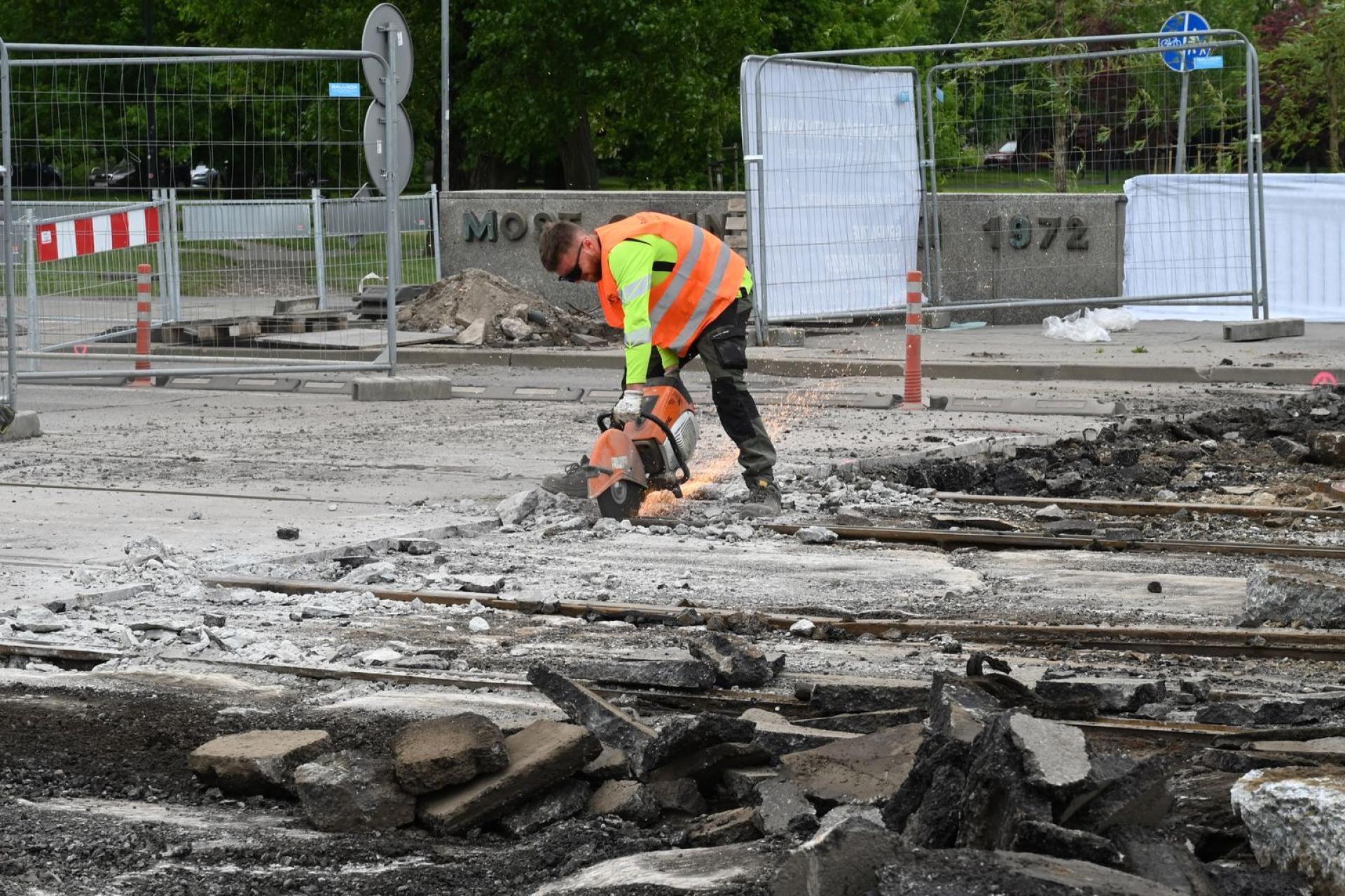 31 października tramwaje wrócą na remontowany most Grunwaldzki. Samochody jeszcze poczekają