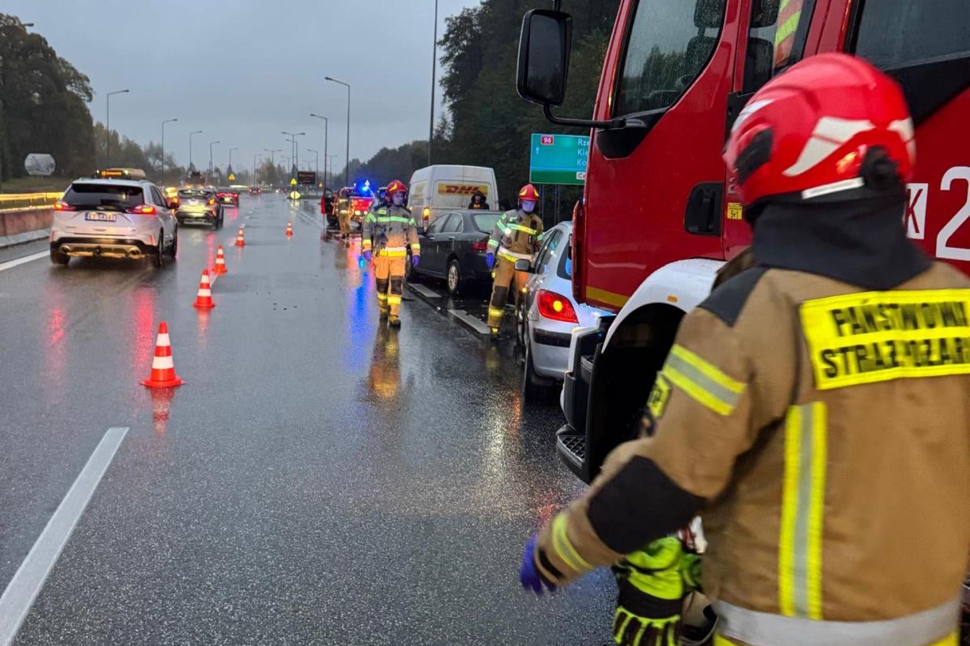 Karambol 5 samochodów. / fot: PSP Tarnów