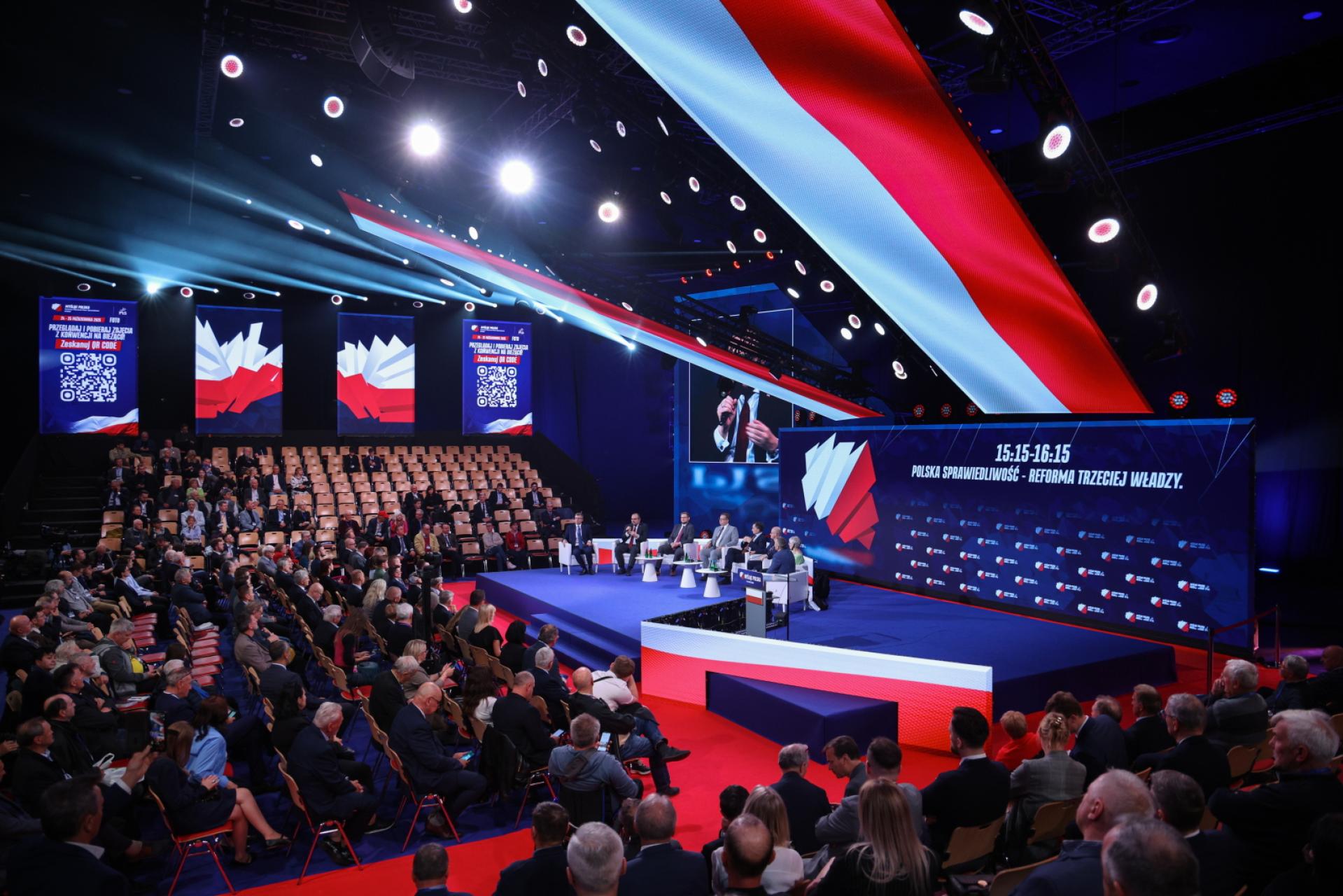 W co celował Jarosław Szlachetka? Burmistrz Myślenic tłumaczy się po kontrowersyjnym nagraniu z rzutkami