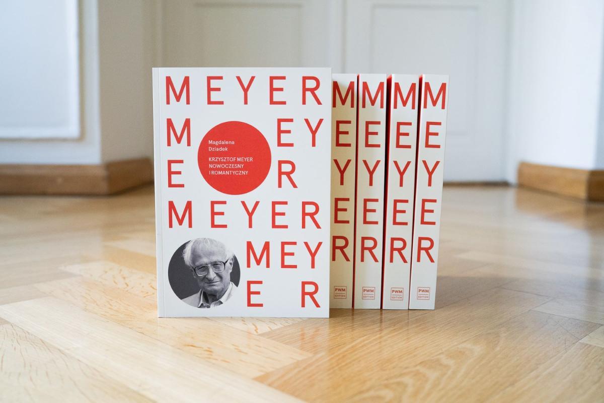 500 stron o Krzysztofie Meyerze