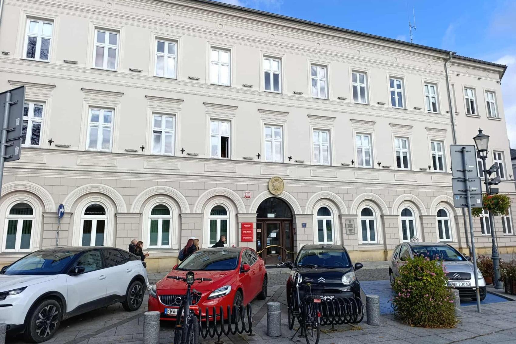 Po cyberataku urząd w Wadowicach działa już normalnie. Nie ma potwierdzenia wycieku danych