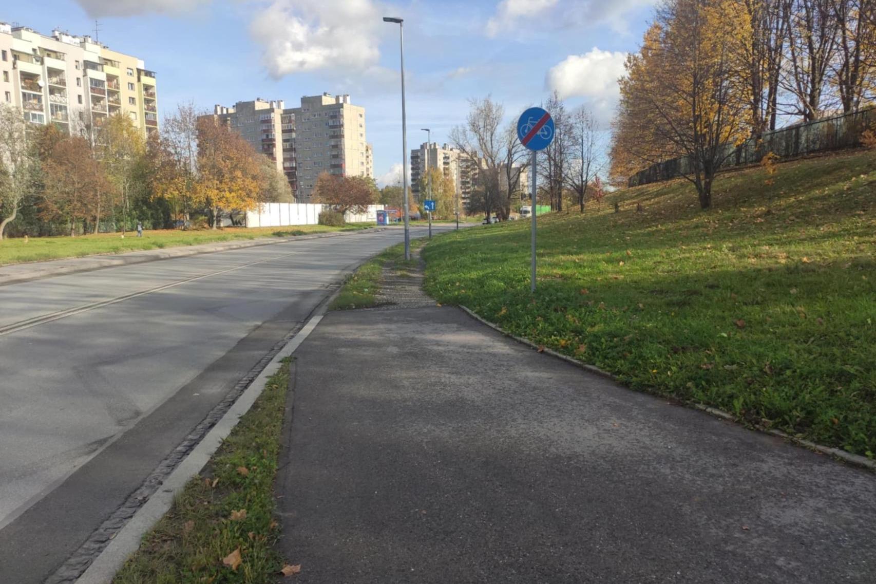 Nowa Huta: mieszkańcy proszą o chodnik przy szpitalu Rydygiera